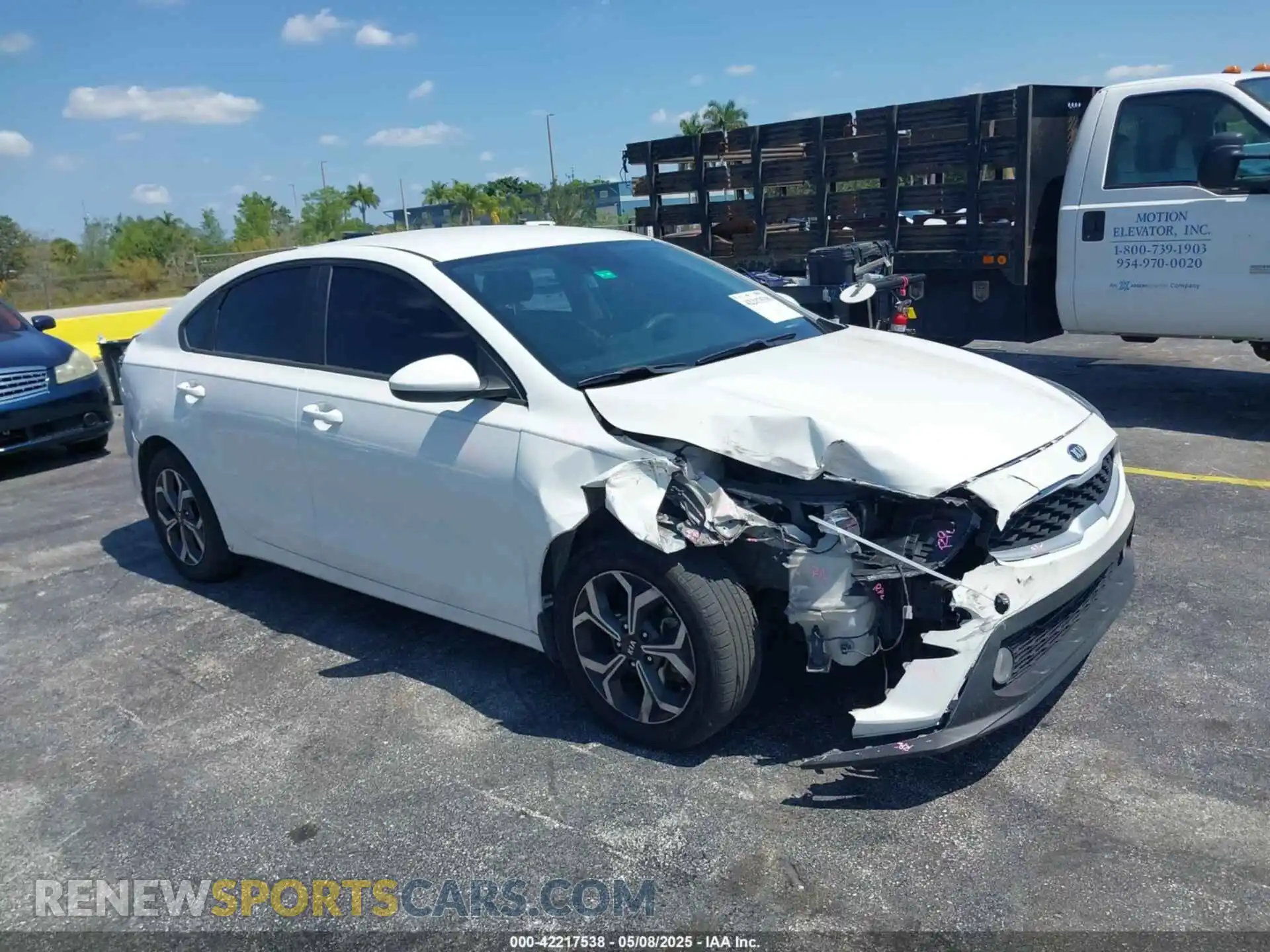 1 Photograph of a damaged car 3KPF24AD4LE214109 KIA FORTE 2020