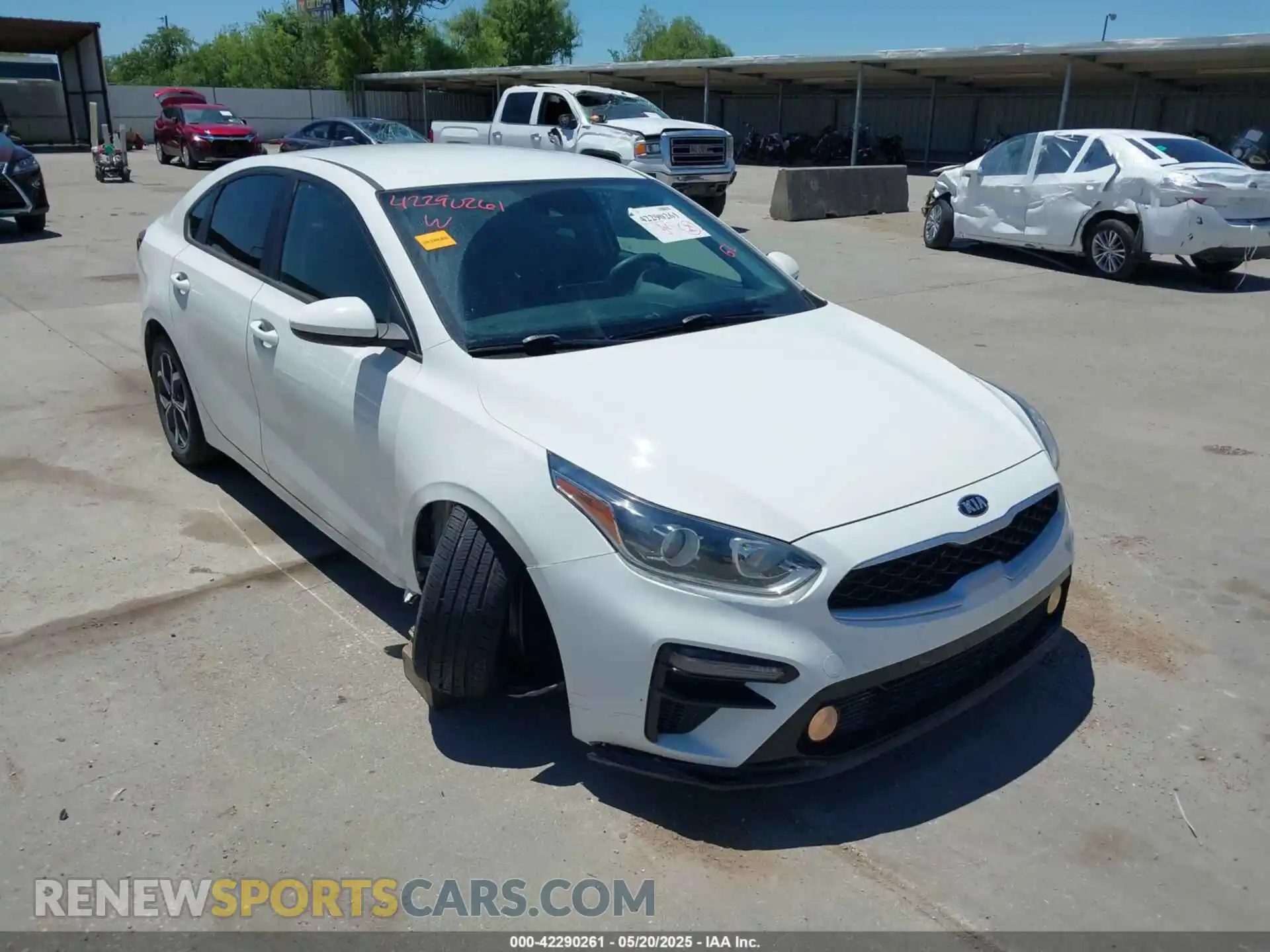 1 Photograph of a damaged car 3KPF24AD4LE248213 KIA FORTE 2020