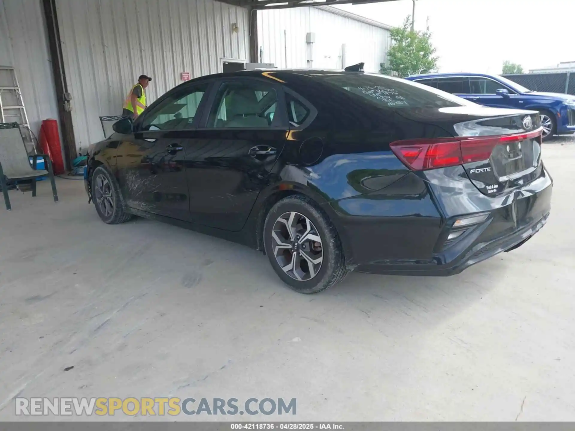 3 Photograph of a damaged car 3KPF24AD5LE141476 KIA FORTE 2020