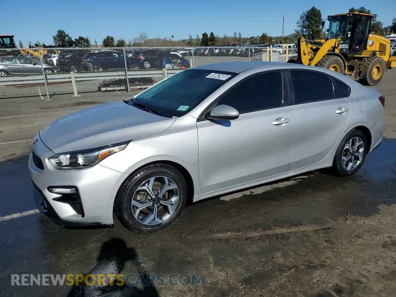 1 Photograph of a damaged car 3KPF24AD5LE143051 KIA FORTE 2020