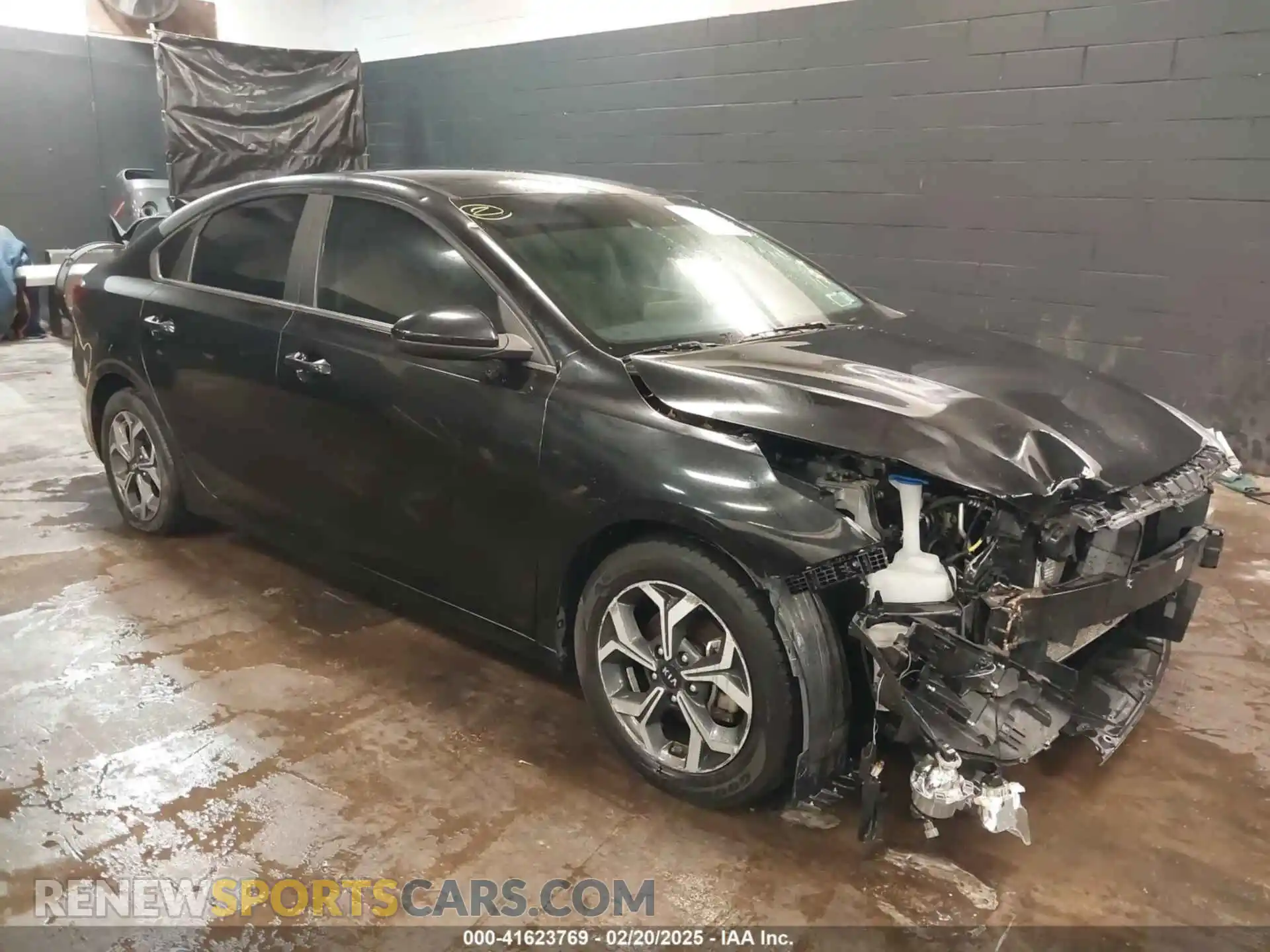 1 Photograph of a damaged car 3KPF24AD5LE194419 KIA FORTE 2020