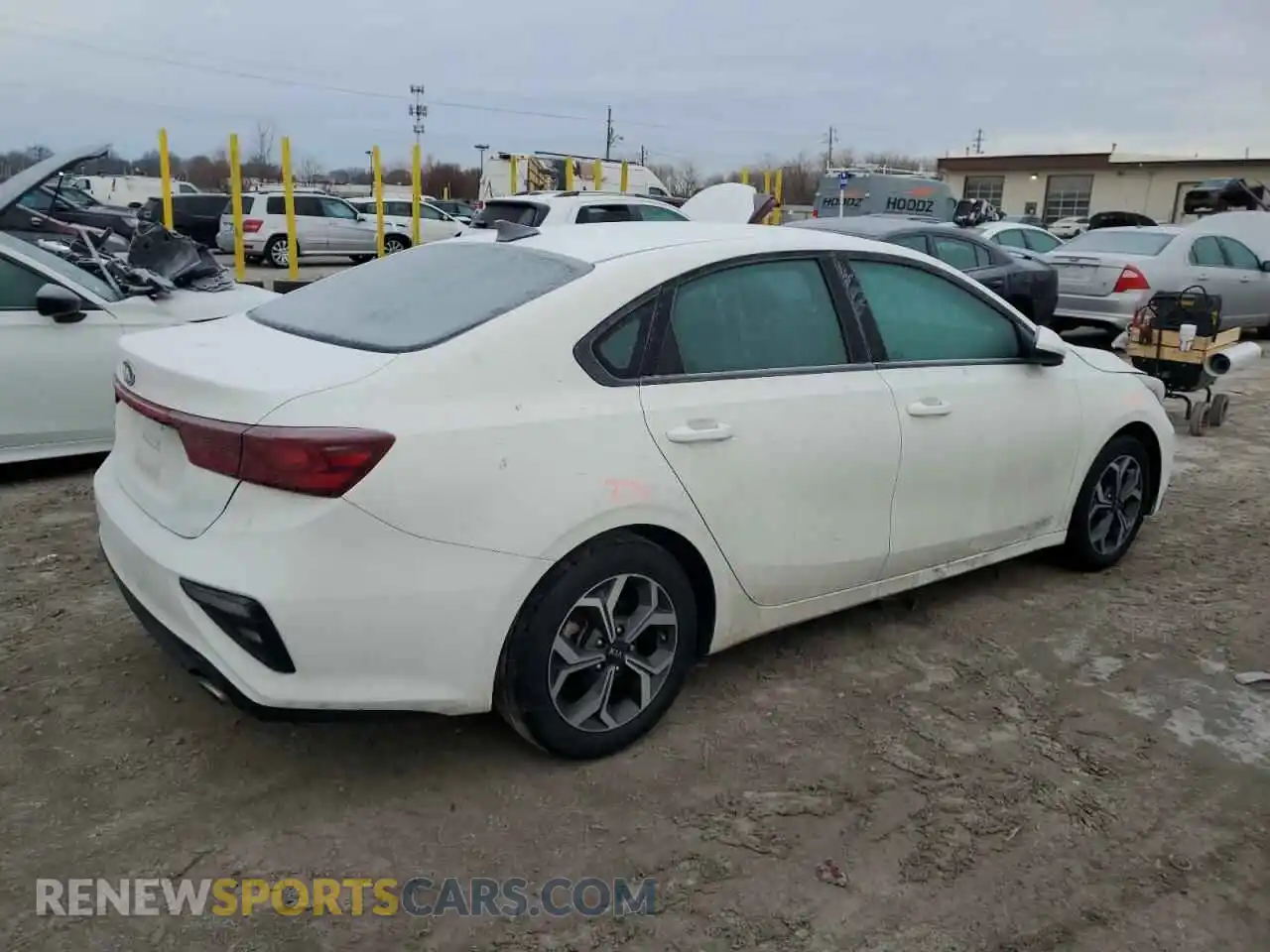 3 Photograph of a damaged car 3KPF24AD5LE261925 KIA FORTE 2020