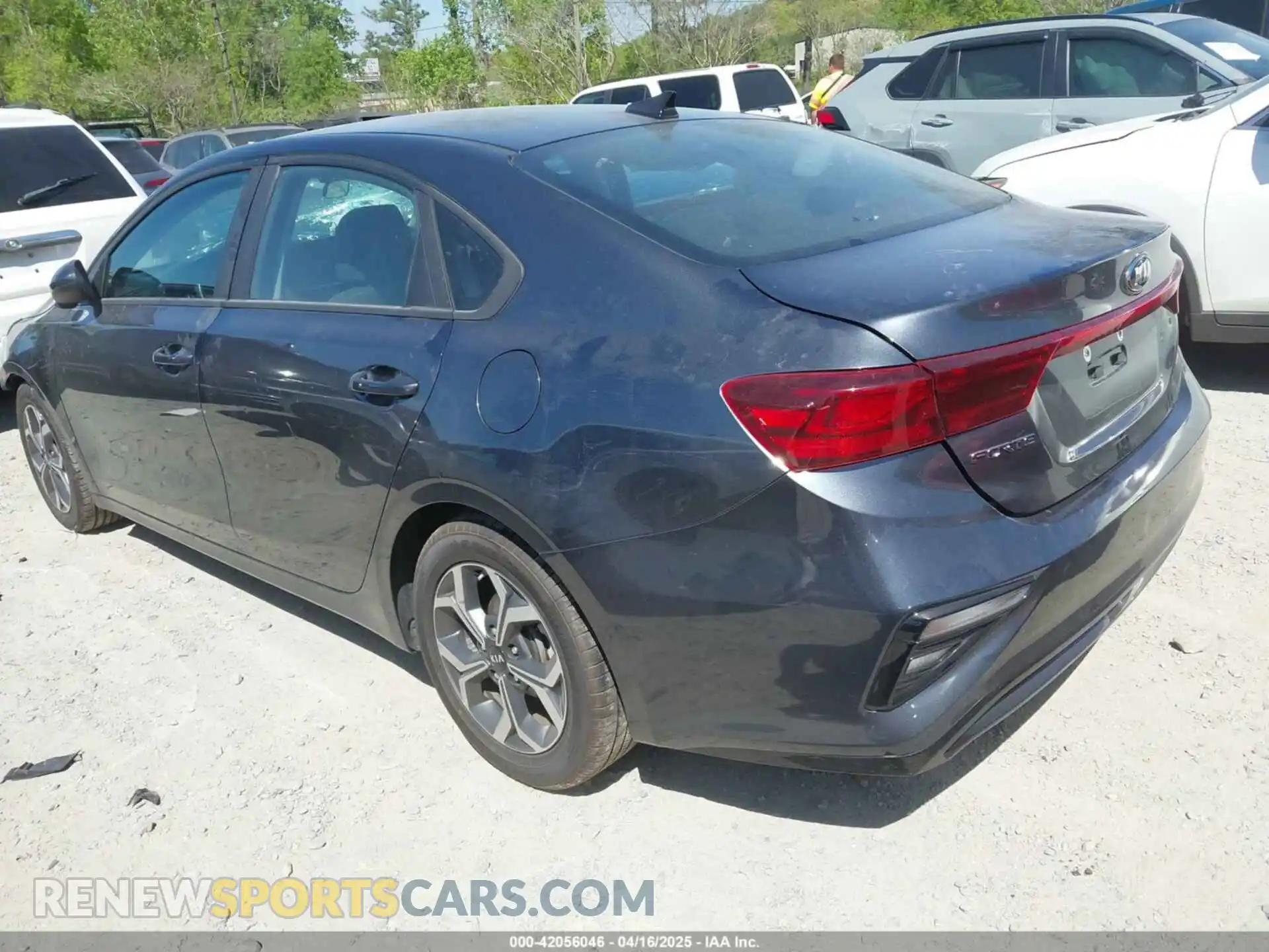 3 Photograph of a damaged car 3KPF24AD6LE167567 KIA FORTE 2020