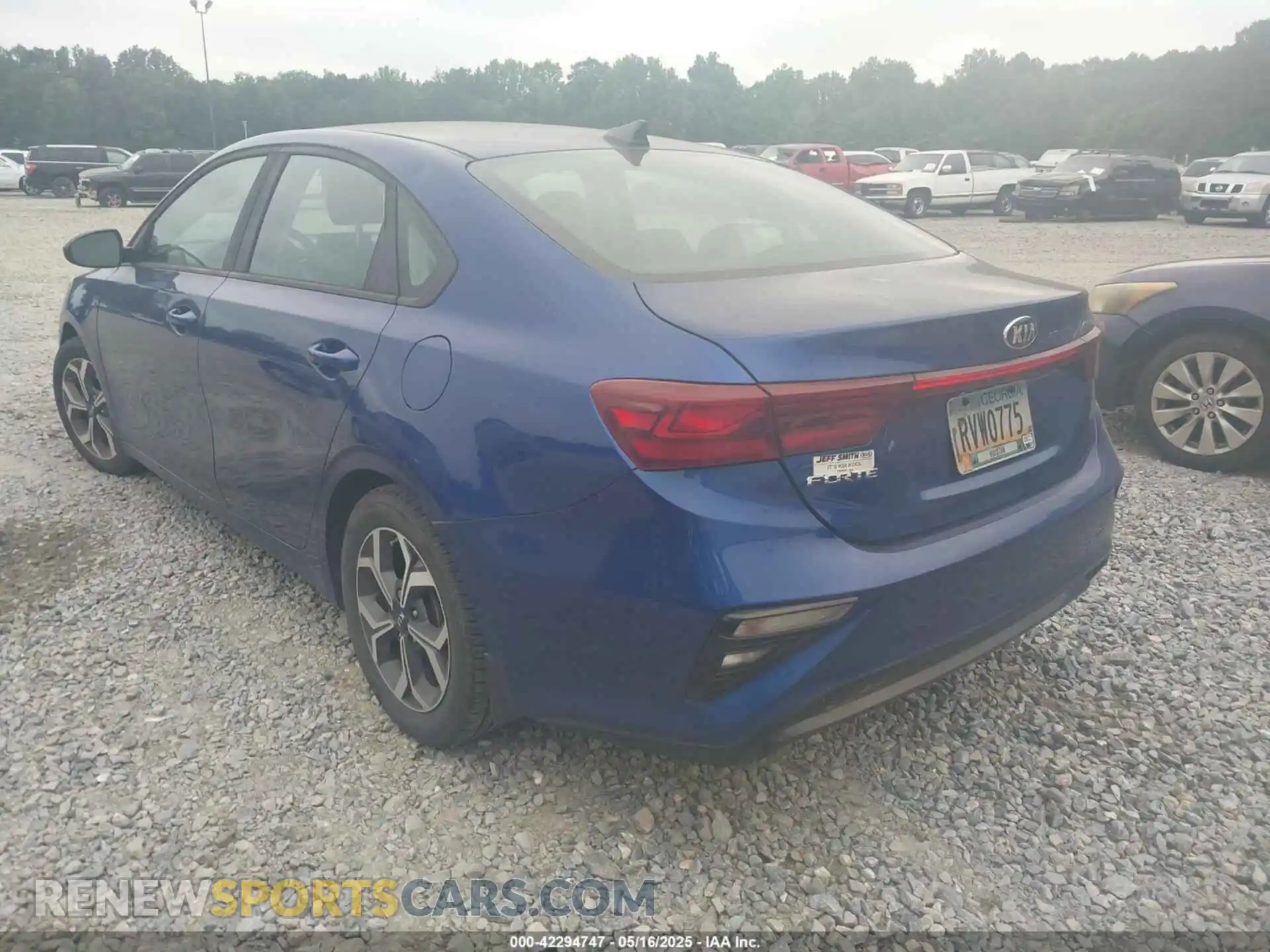3 Photograph of a damaged car 3KPF24AD6LE170744 KIA FORTE 2020