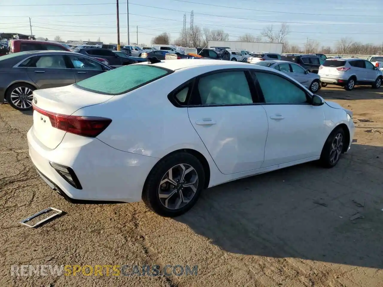 3 Фотография поврежденного автомобиля 3KPF24AD6LE186569 KIA FORTE 2020