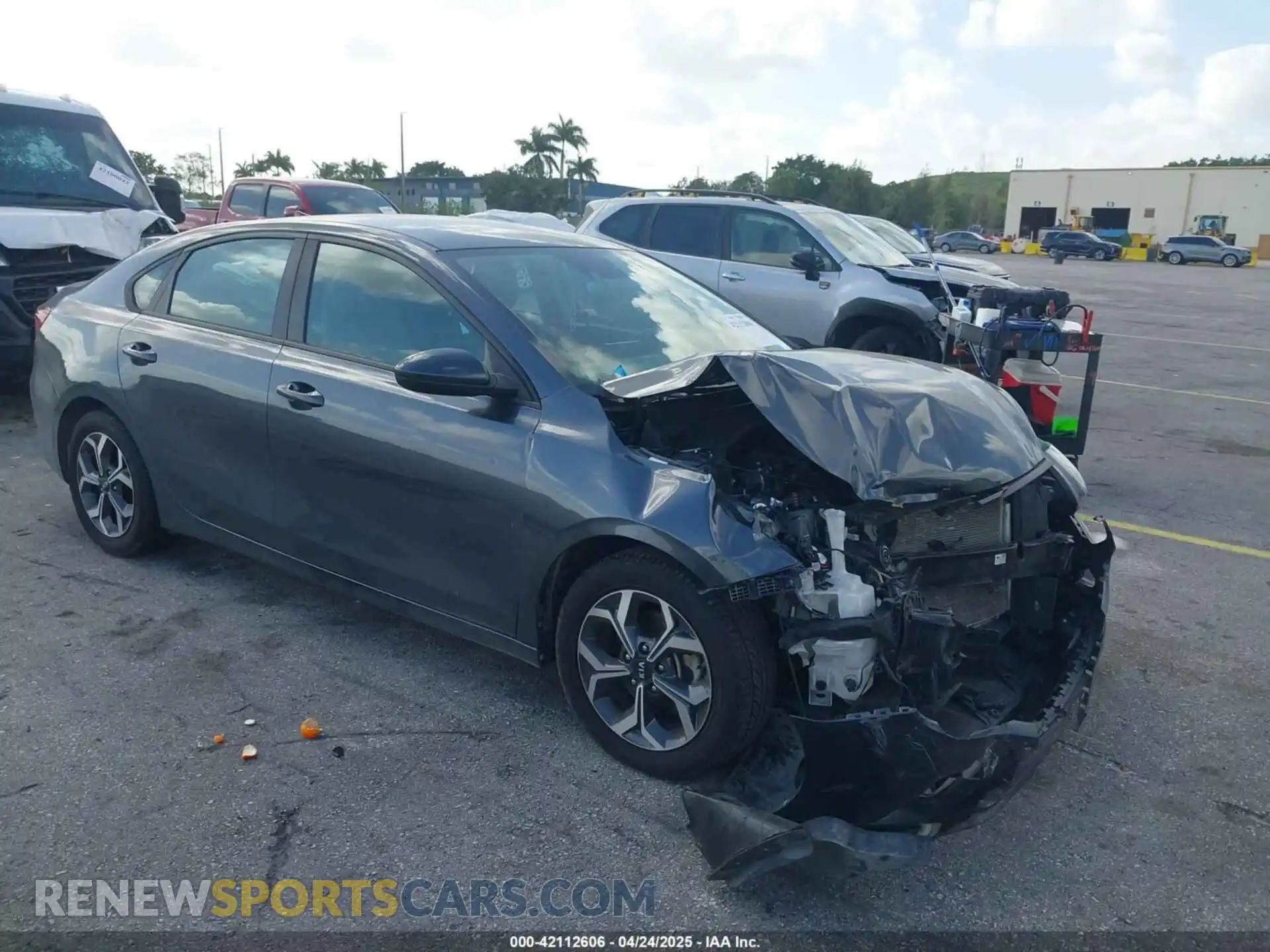 1 Photograph of a damaged car 3KPF24AD7LE164841 KIA FORTE 2020