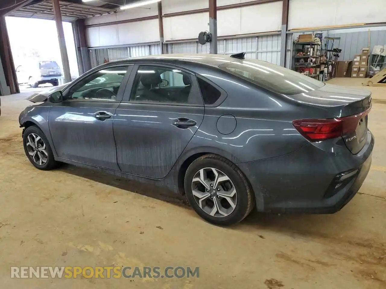 2 fotografías del automóvil dañado 3KPF24AD7LE212516 KIA FORTE 2020