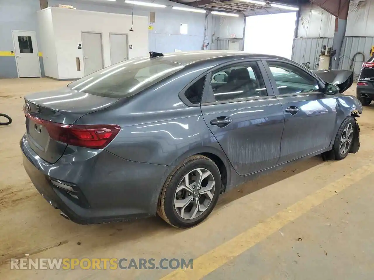 3 fotografías del automóvil dañado 3KPF24AD7LE212516 KIA FORTE 2020