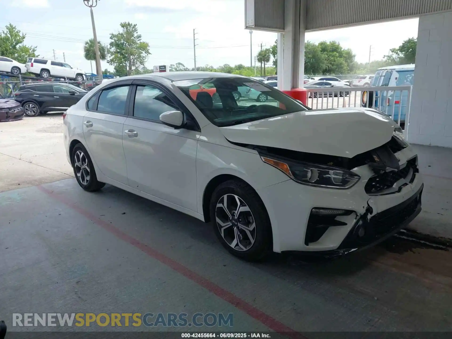 1 Photograph of a damaged car 3KPF24AD7LE245242 KIA FORTE 2020
