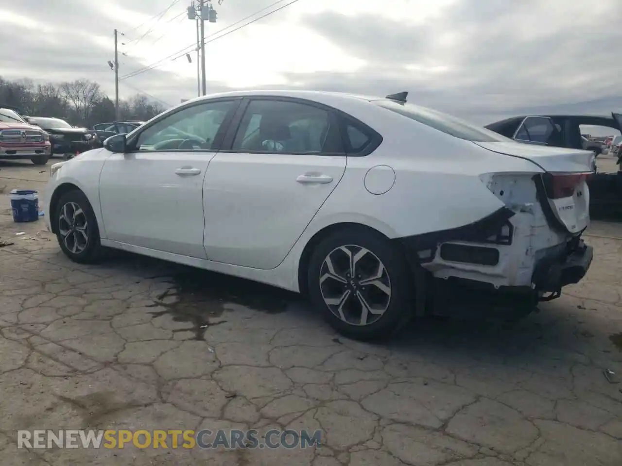 2 Фотография поврежденного автомобиля 3KPF24AD7LE245919 KIA FORTE 2020