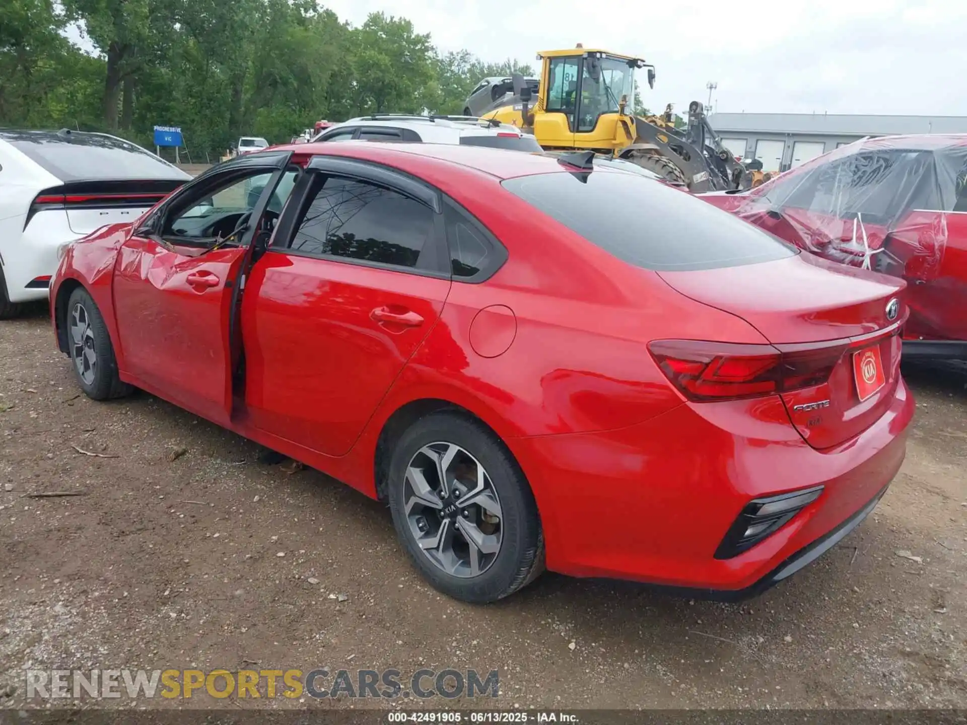 3 Photograph of a damaged car 3KPF24AD7LE260940 KIA FORTE 2020