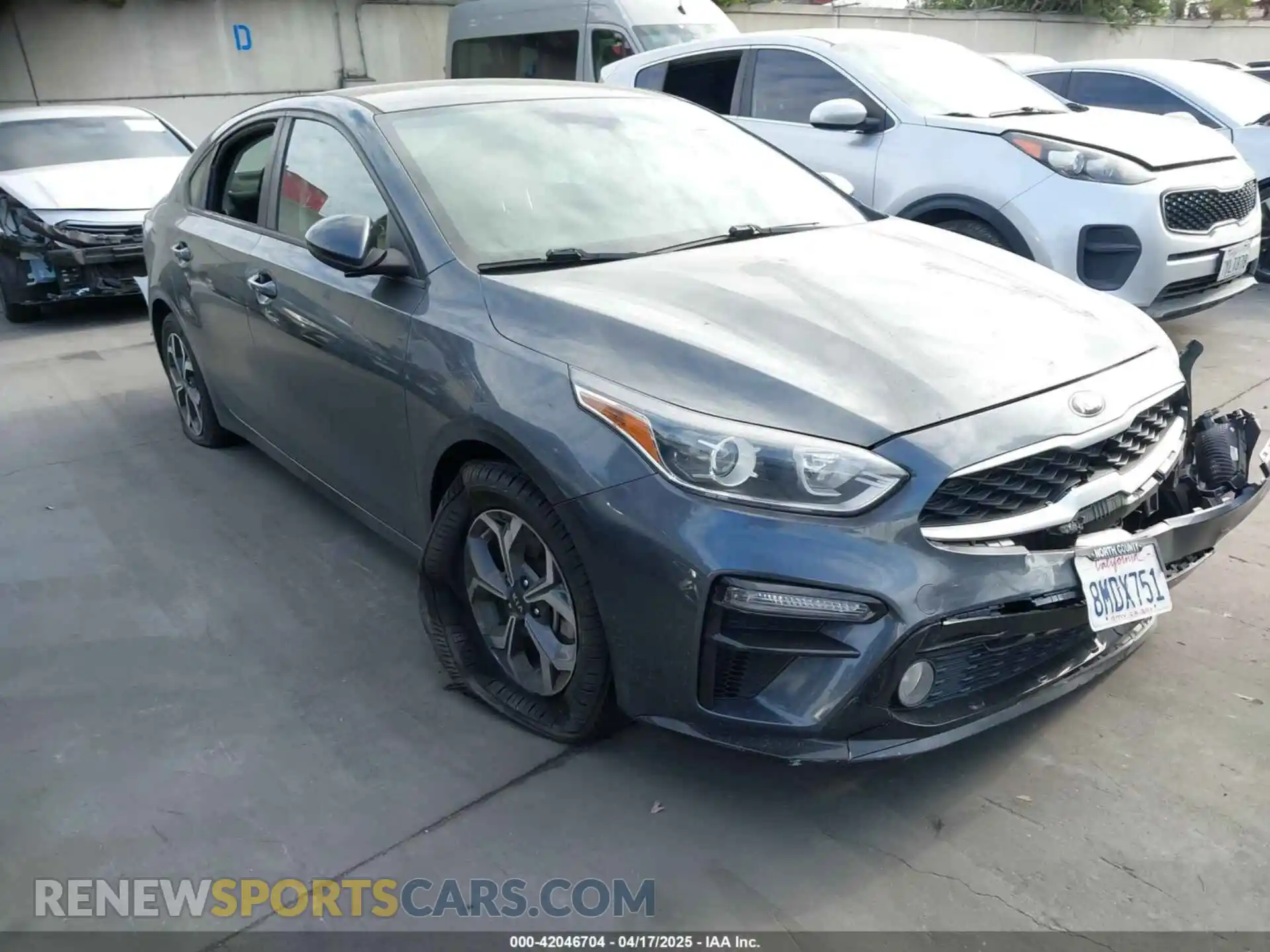 1 Photograph of a damaged car 3KPF24AD8LE170132 KIA FORTE 2020