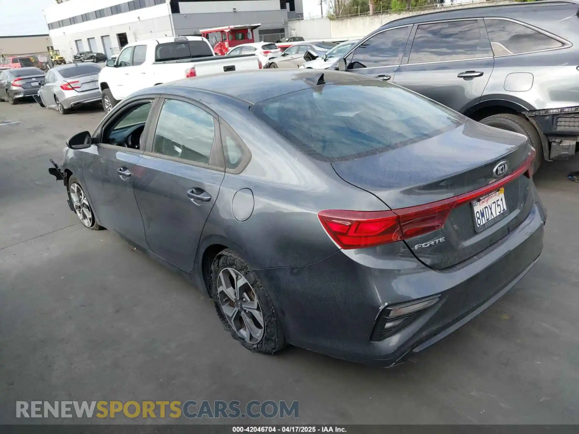 3 Photograph of a damaged car 3KPF24AD8LE170132 KIA FORTE 2020