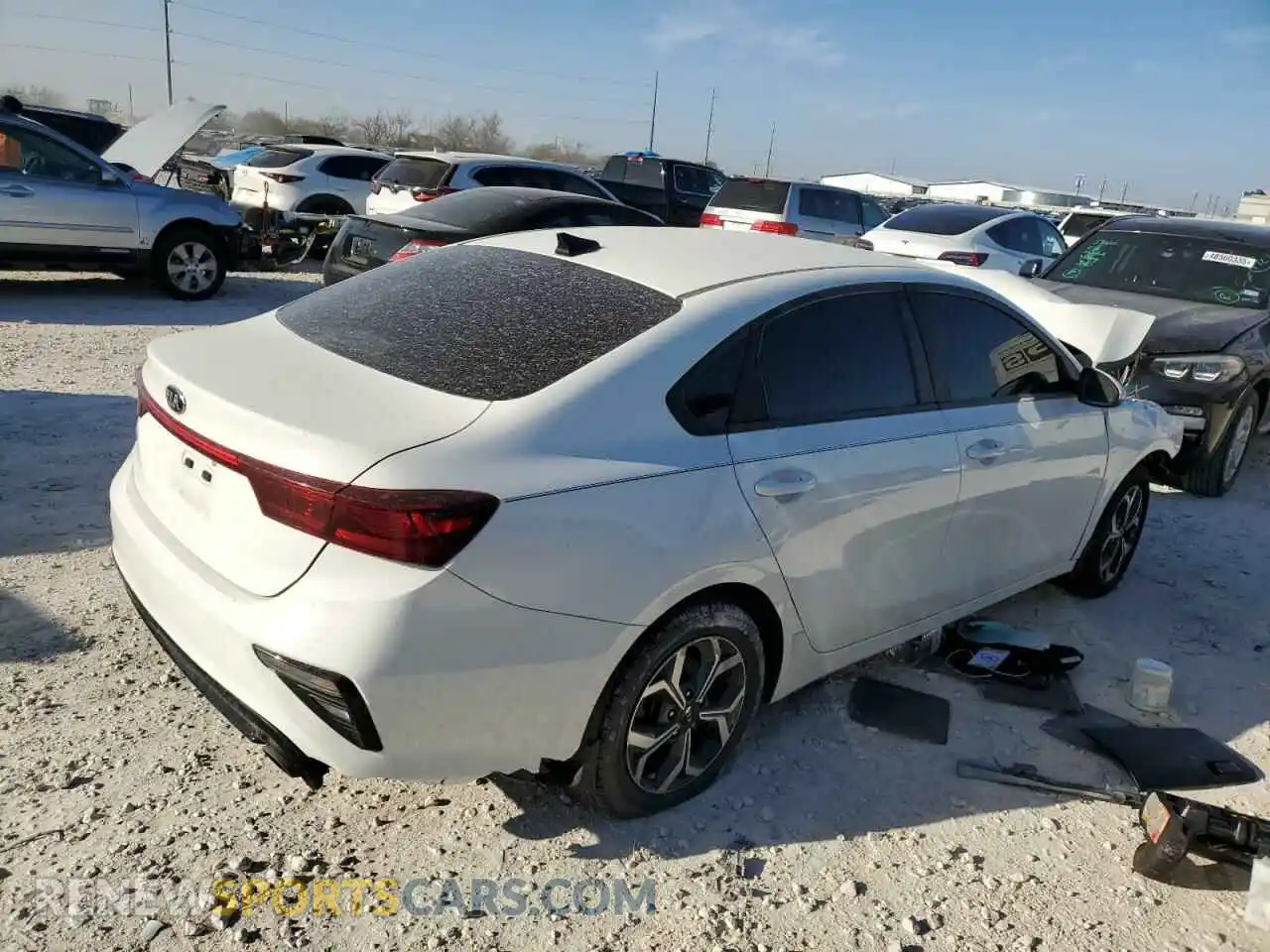 3 Photograph of a damaged car 3KPF24AD8LE196388 KIA FORTE 2020