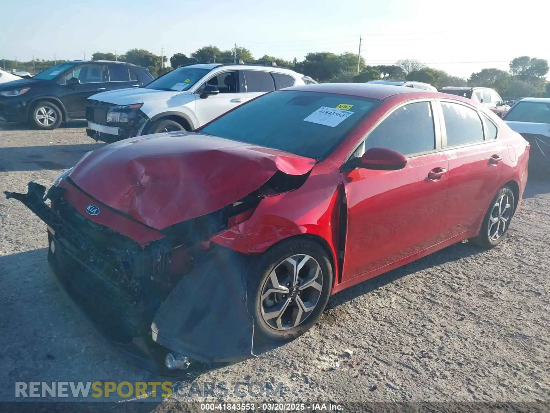 2 fotografías del automóvil dañado 3KPF24AD8LE212962 KIA FORTE 2020