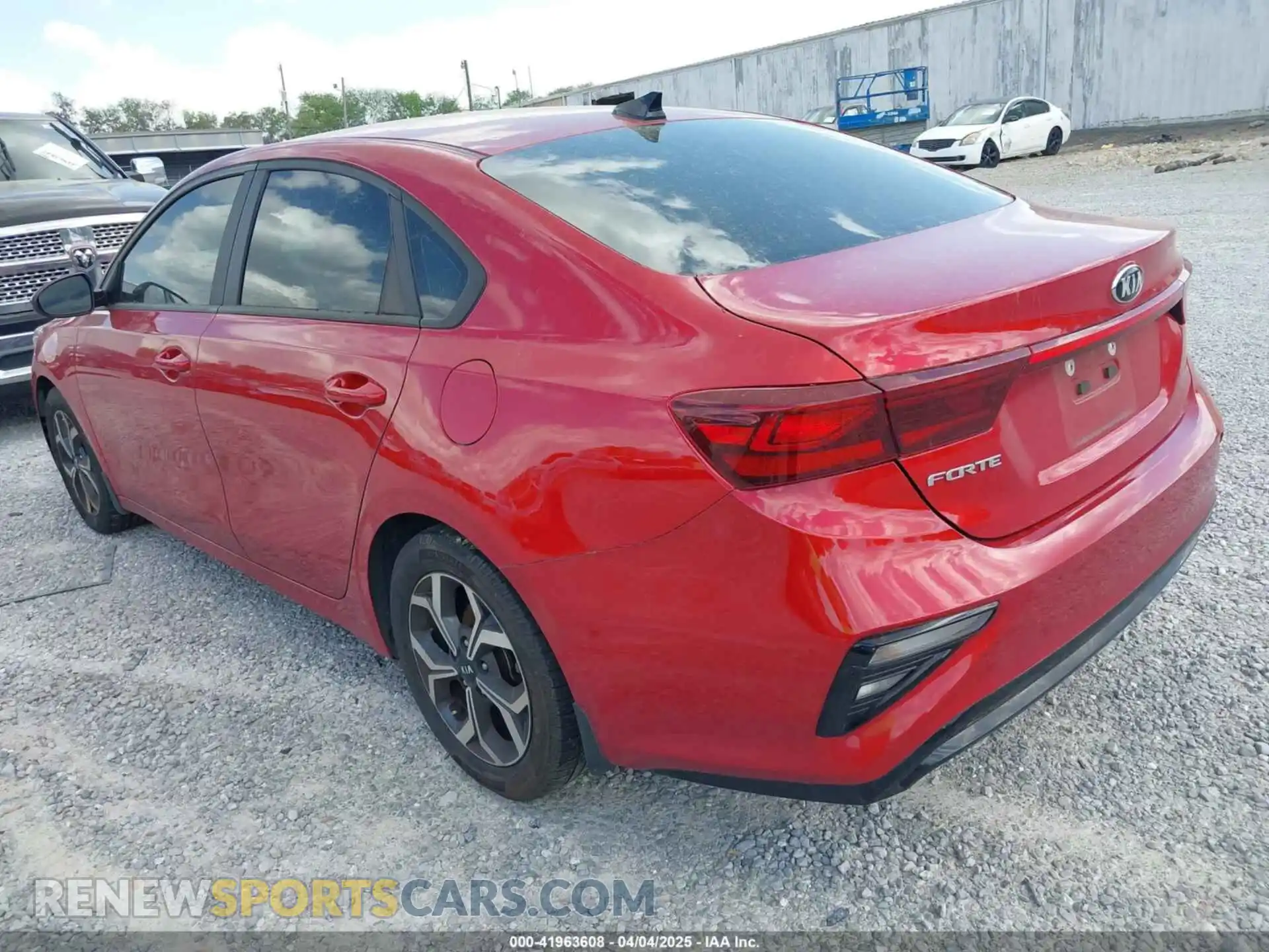 3 Photograph of a damaged car 3KPF24AD8LE222469 KIA FORTE 2020