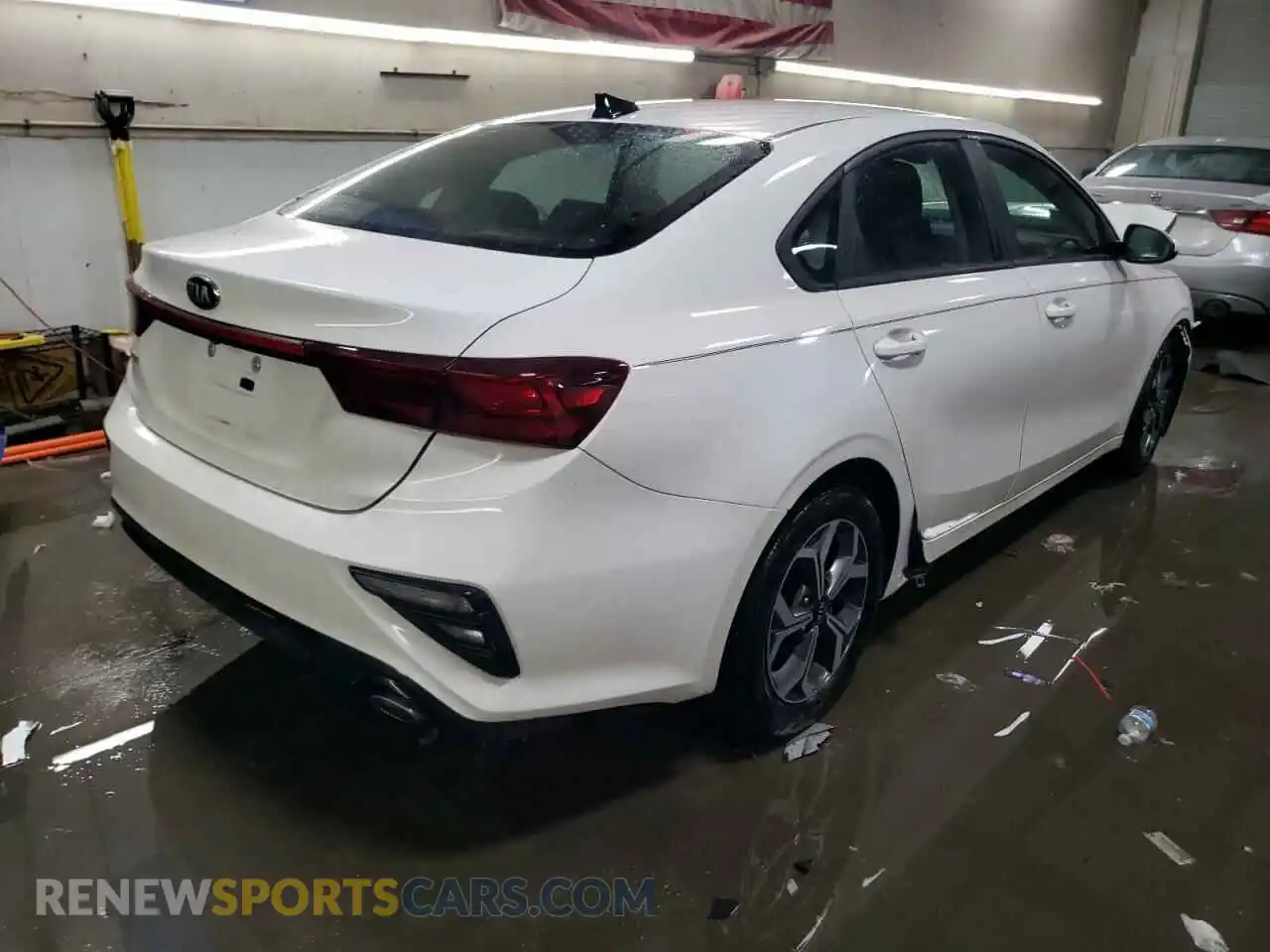 3 Photograph of a damaged car 3KPF24AD8LE240261 KIA FORTE 2020