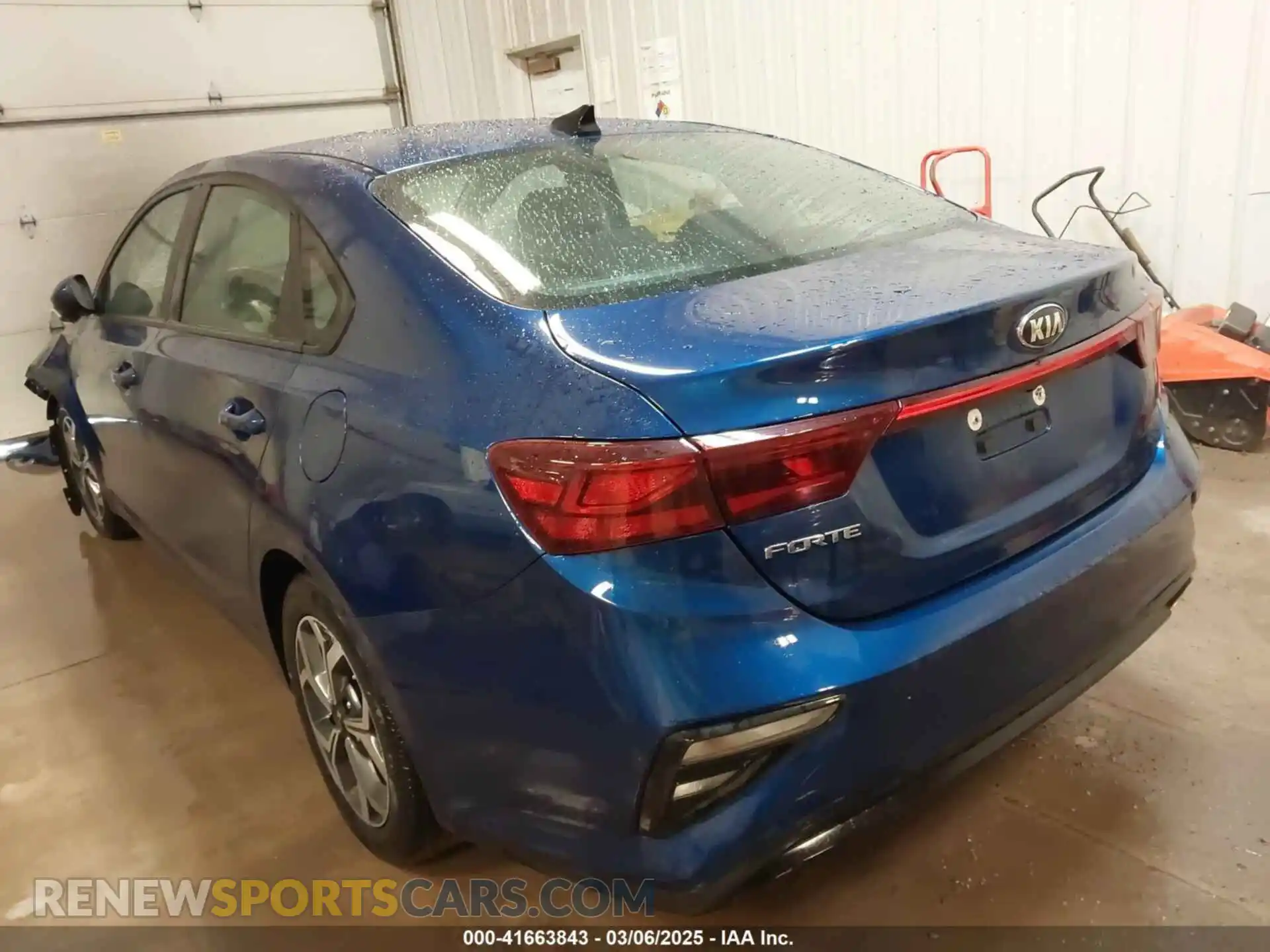 3 Photograph of a damaged car 3KPF24AD8LE242110 KIA FORTE 2020