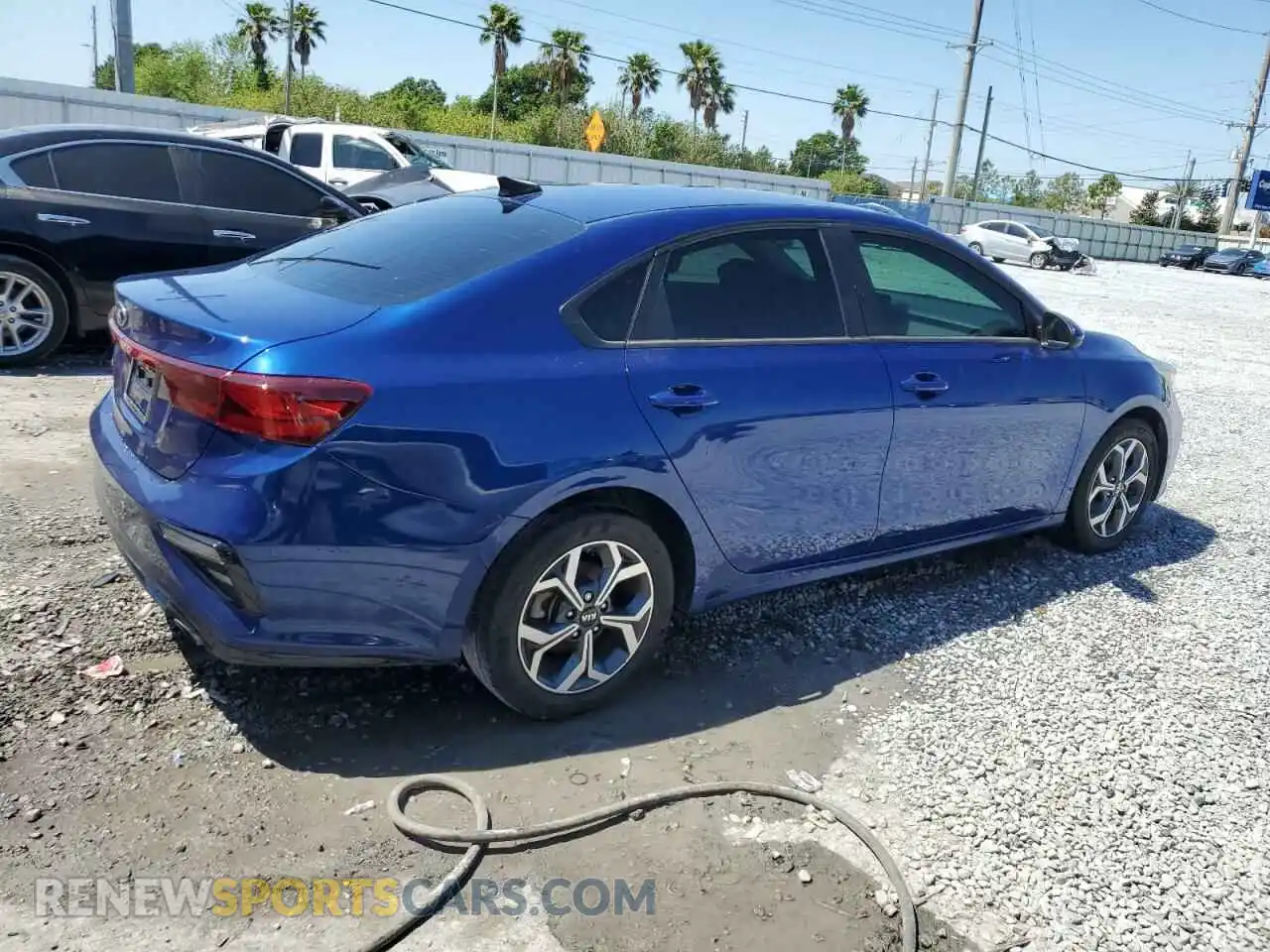 3 Photograph of a damaged car 3KPF24AD8LE260087 KIA FORTE 2020