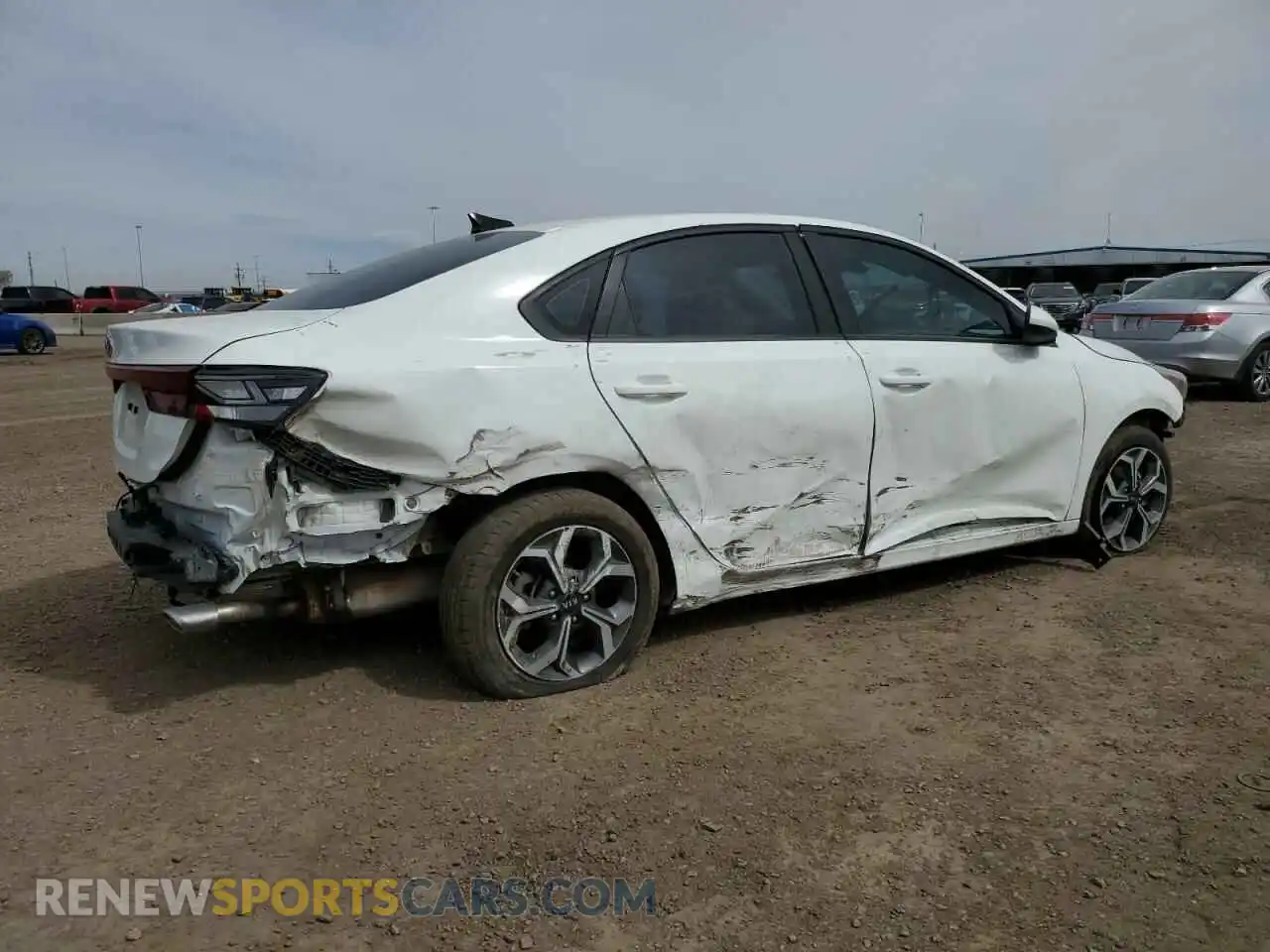 3 Photograph of a damaged car 3KPF24AD9LE173749 KIA FORTE 2020