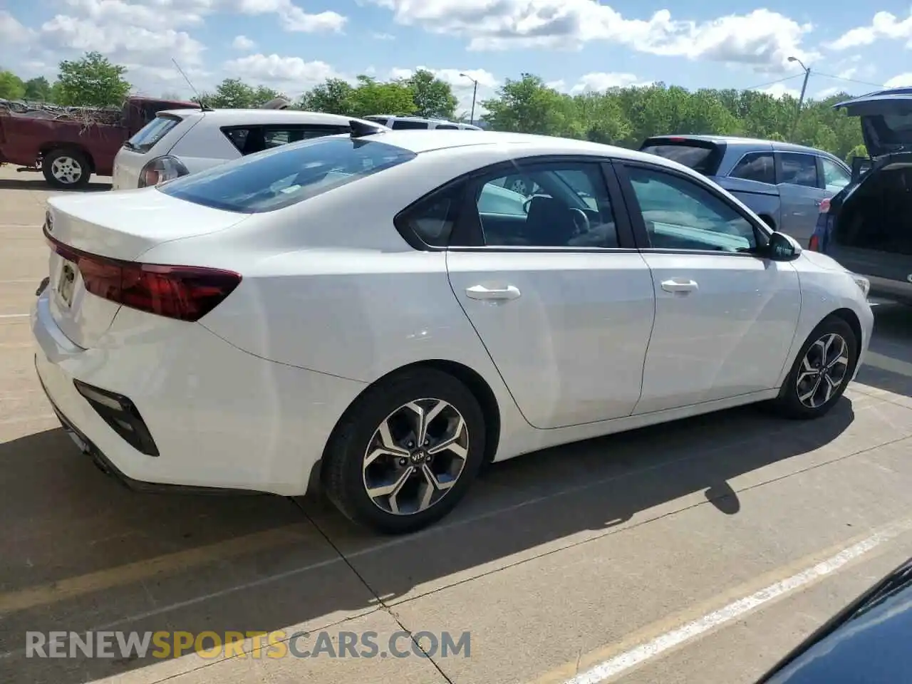 3 Photograph of a damaged car 3KPF24AD9LE247817 KIA FORTE 2020