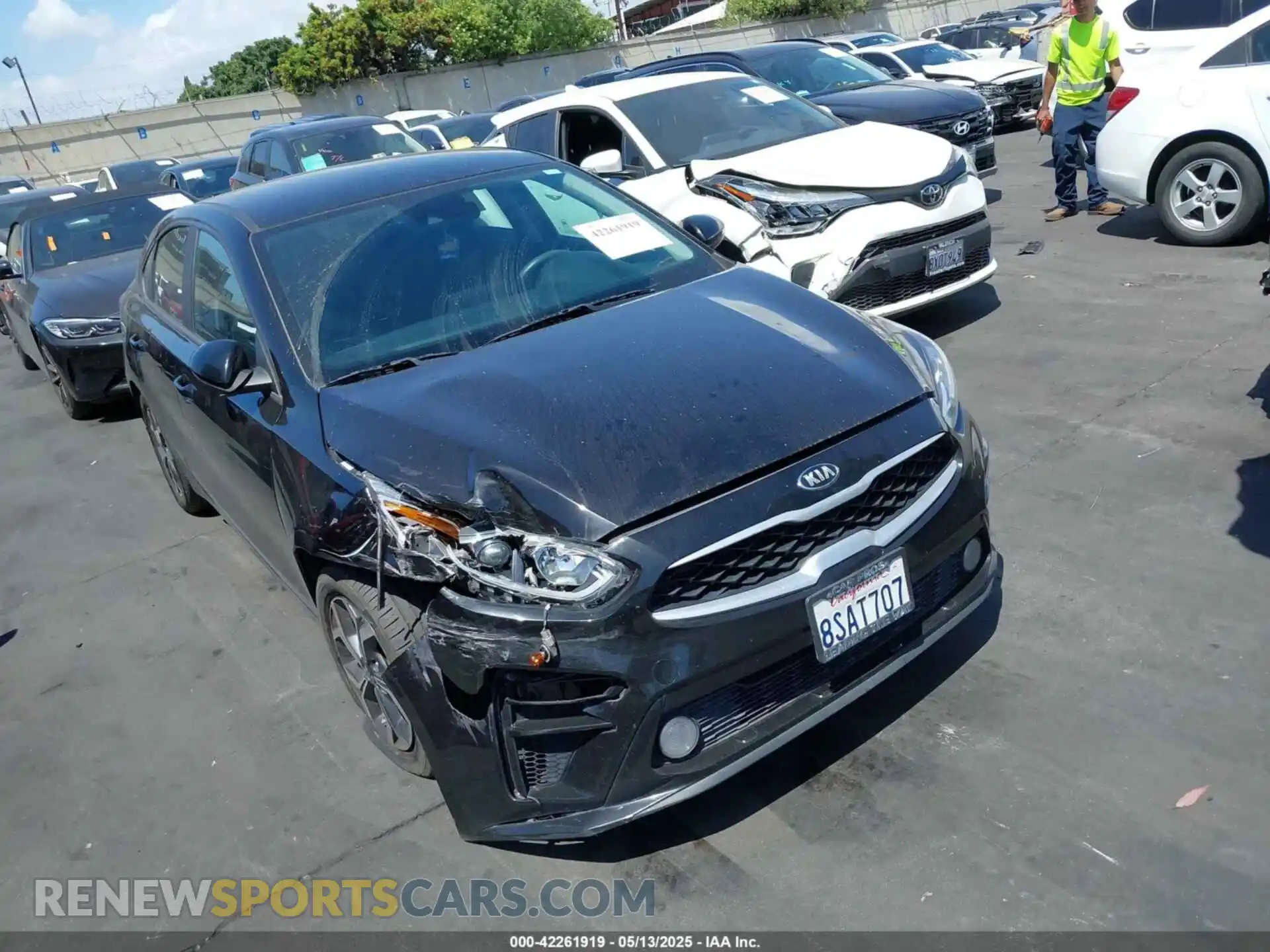 1 Photograph of a damaged car 3KPF24AD9LE250832 KIA FORTE 2020