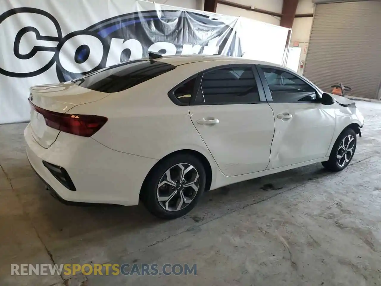 3 Photograph of a damaged car 3KPF24AD9LE261927 KIA FORTE 2020