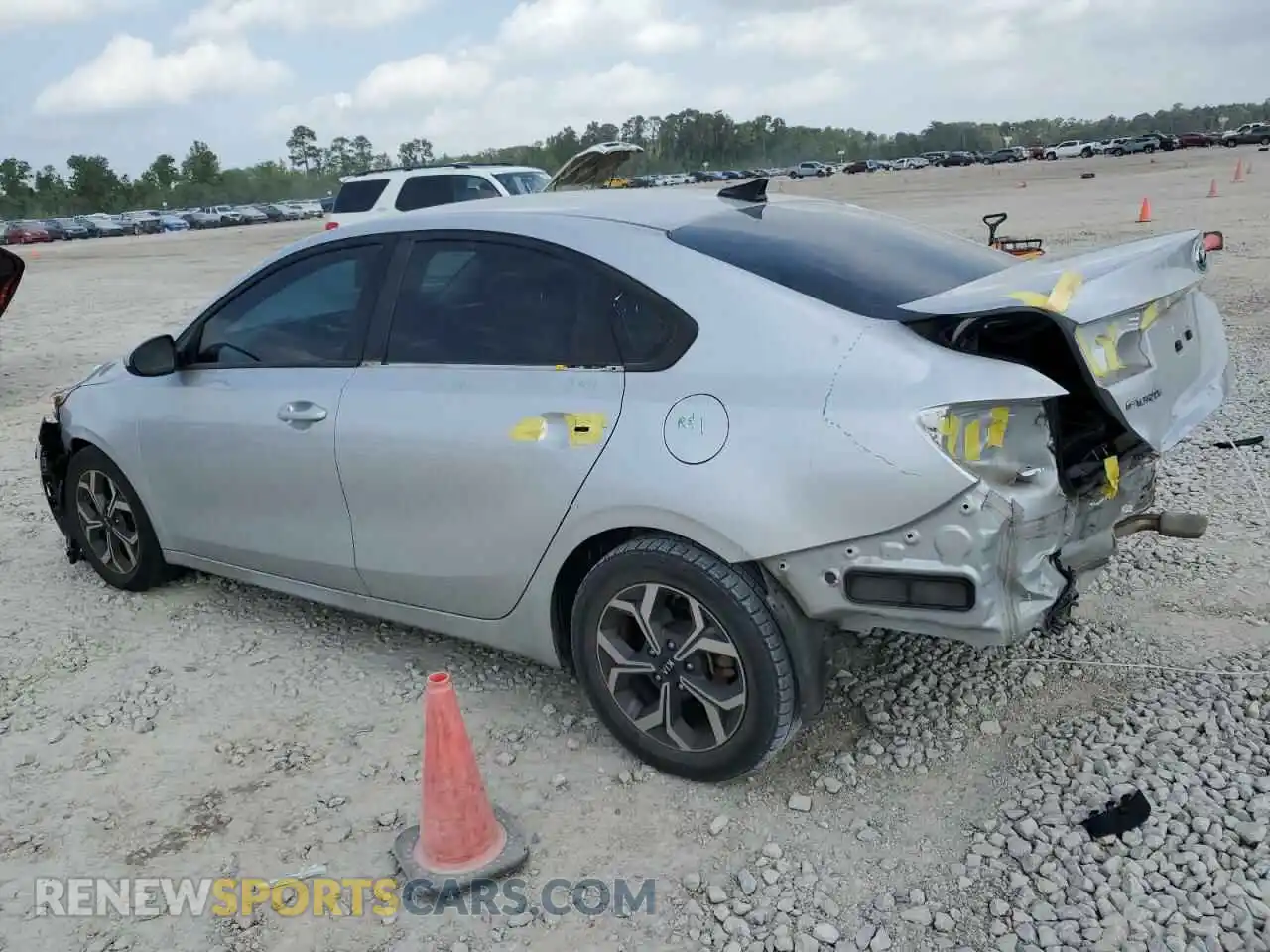 2 Photograph of a damaged car 3KPF24ADXLE149623 KIA FORTE 2020