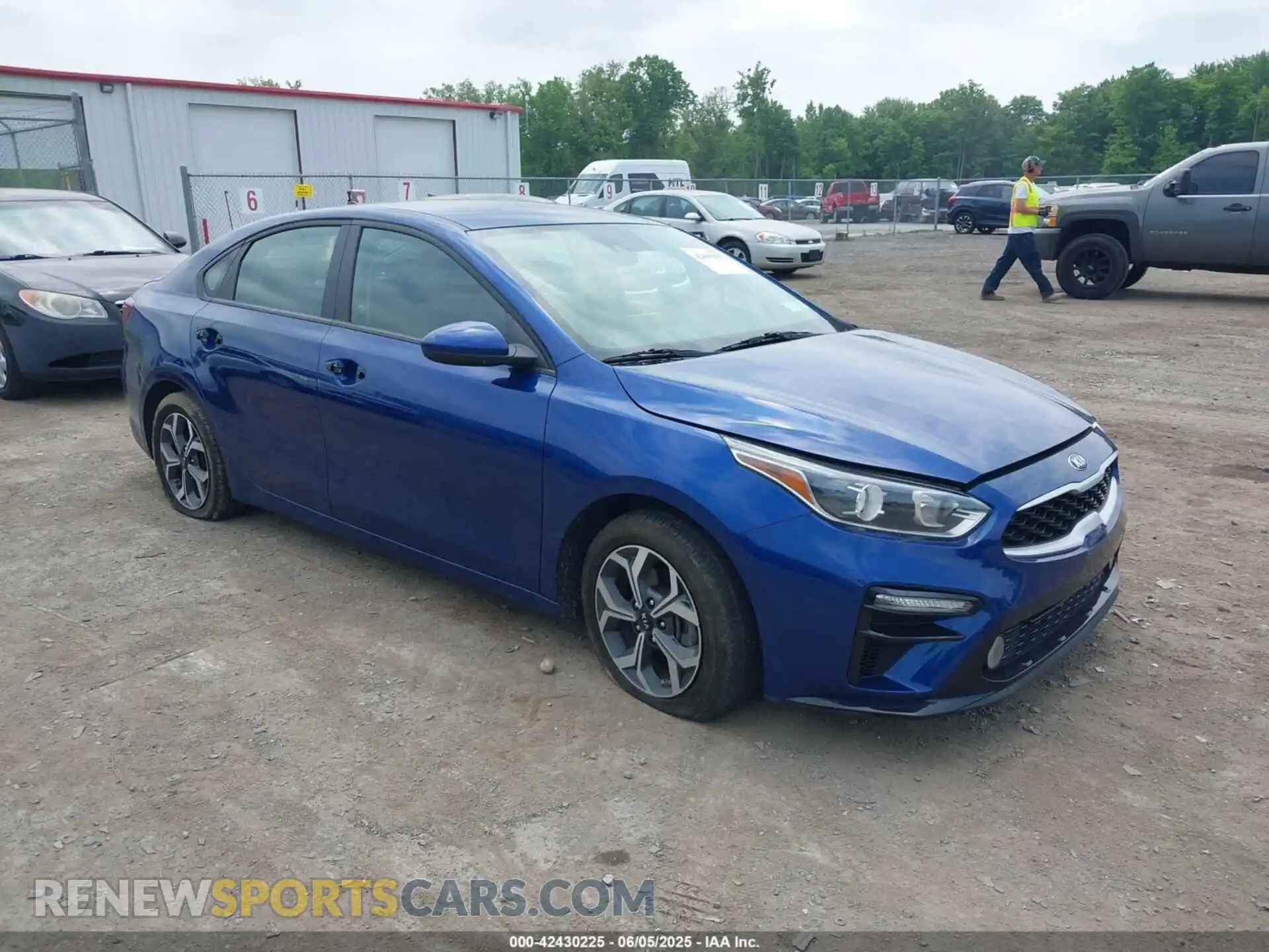1 Photograph of a damaged car 3KPF24ADXLE262293 KIA FORTE 2020
