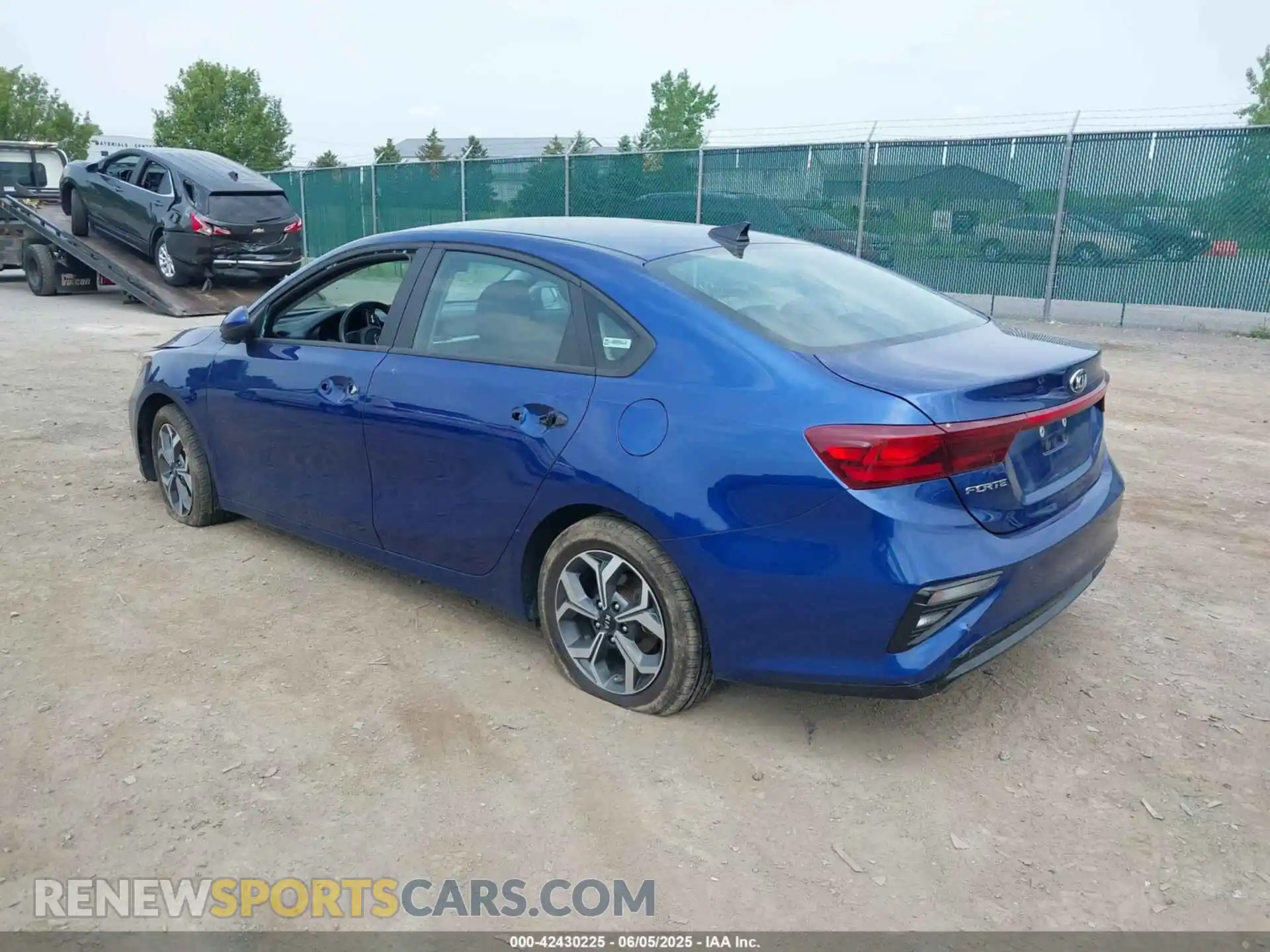 3 Photograph of a damaged car 3KPF24ADXLE262293 KIA FORTE 2020