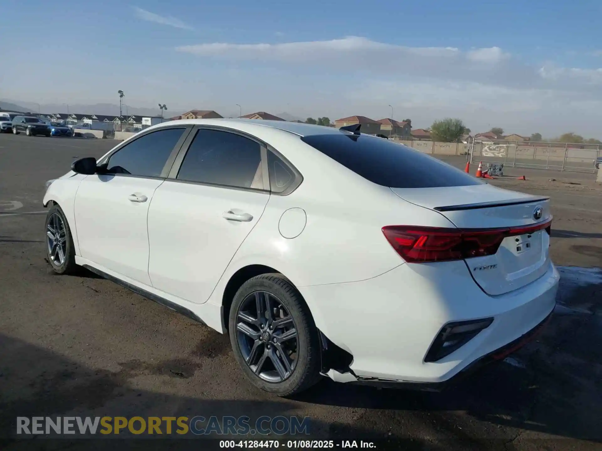 3 Photograph of a damaged car 3KPF34AD5LE233121 KIA FORTE 2020
