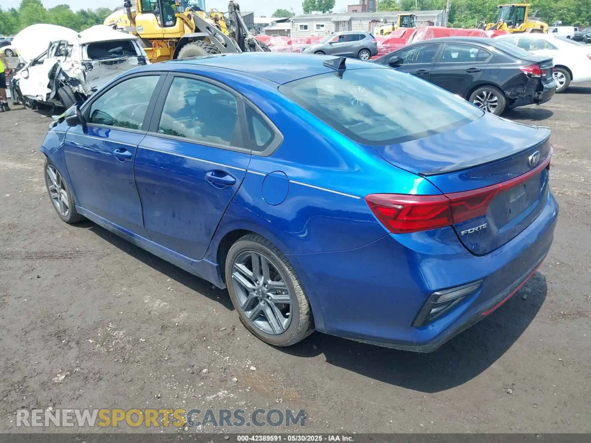 3 Photograph of a damaged car 3KPF34AD9LE235101 KIA FORTE 2020