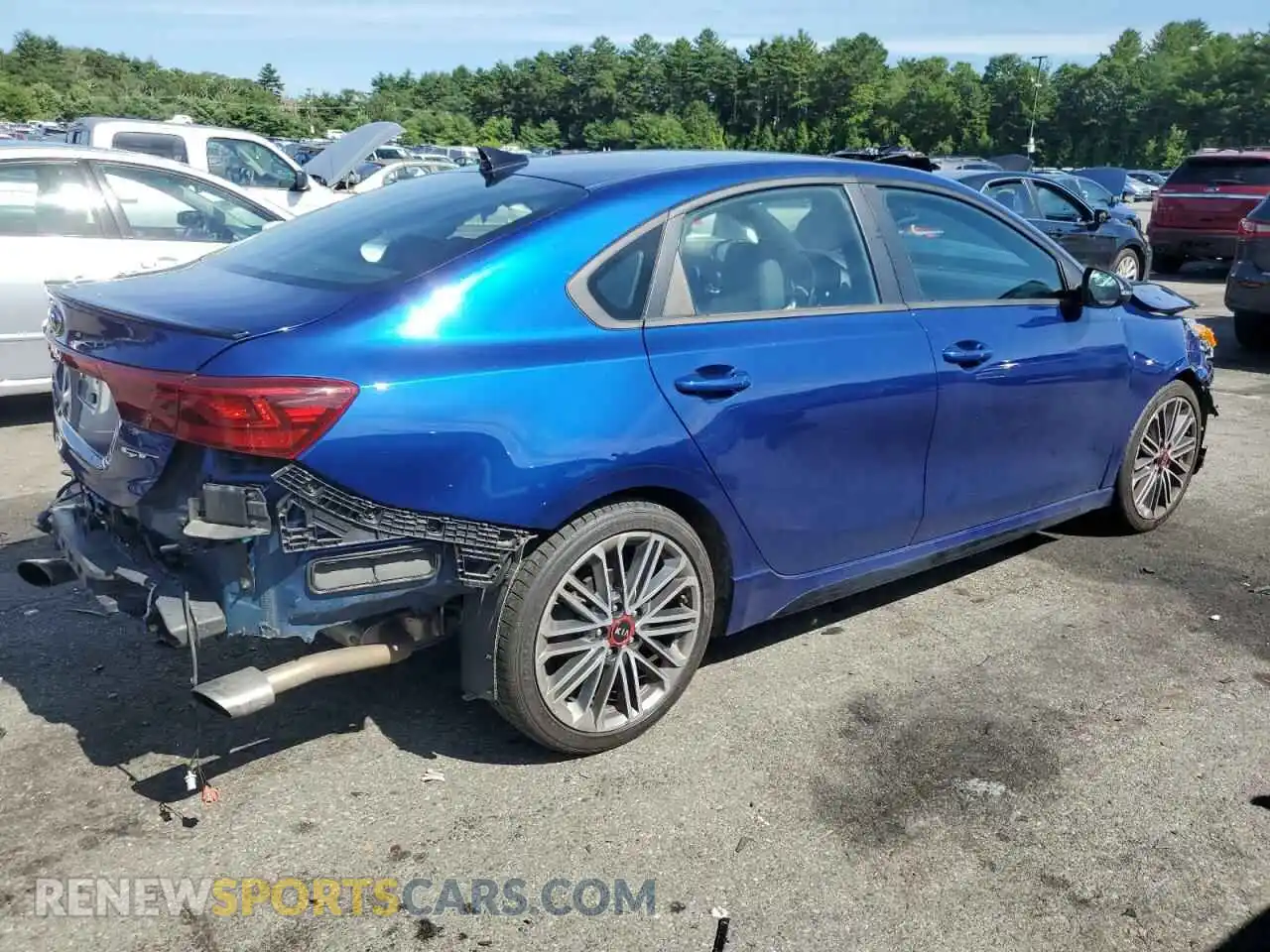 3 Photograph of a damaged car 3KPF44AC3LE158424 KIA FORTE 2020