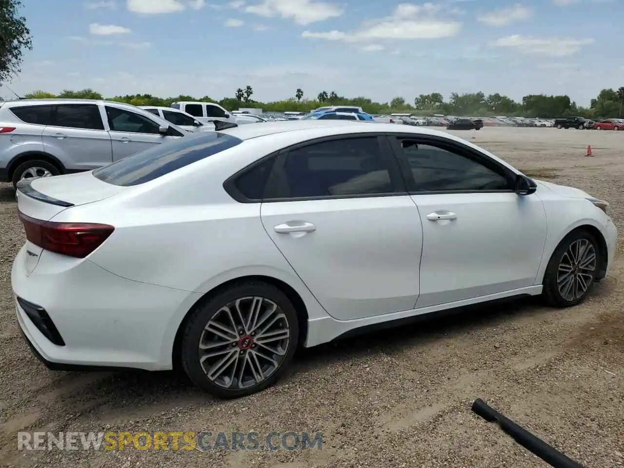 3 Photograph of a damaged car 3KPF44AC4LE212250 KIA FORTE 2020