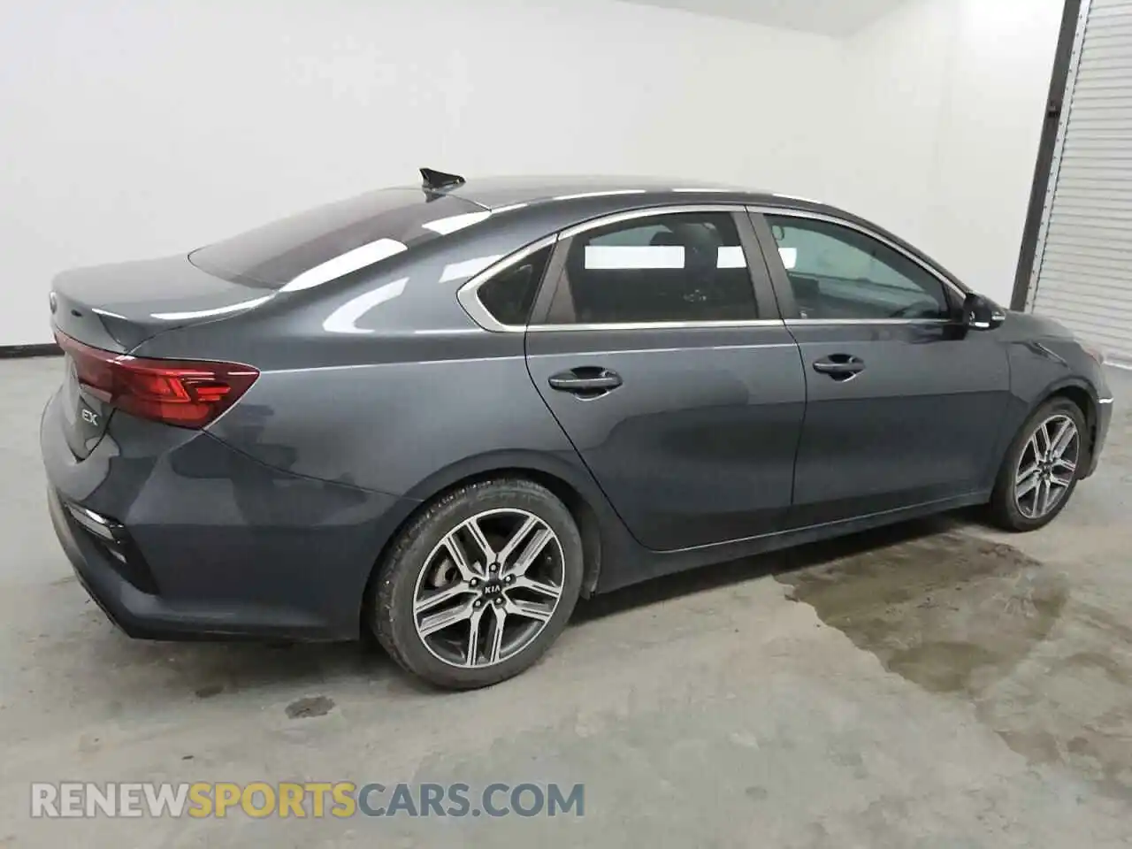 3 fotografías del automóvil dañado 3KPF54AD5LE191236 KIA FORTE 2020
