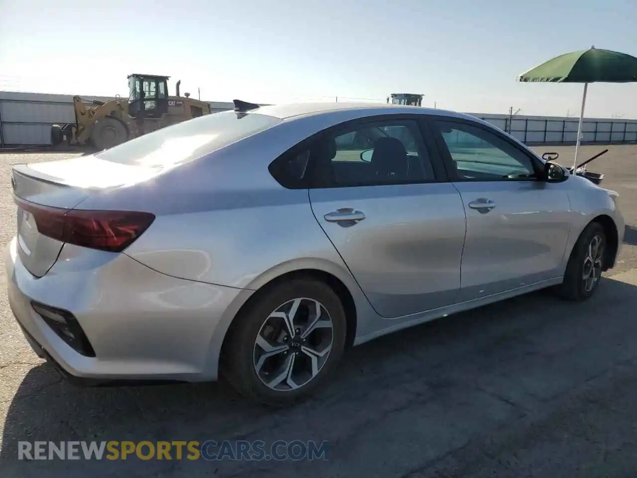 3 Photograph of a damaged car 3KPF24AD0ME334121 KIA FORTE 2021