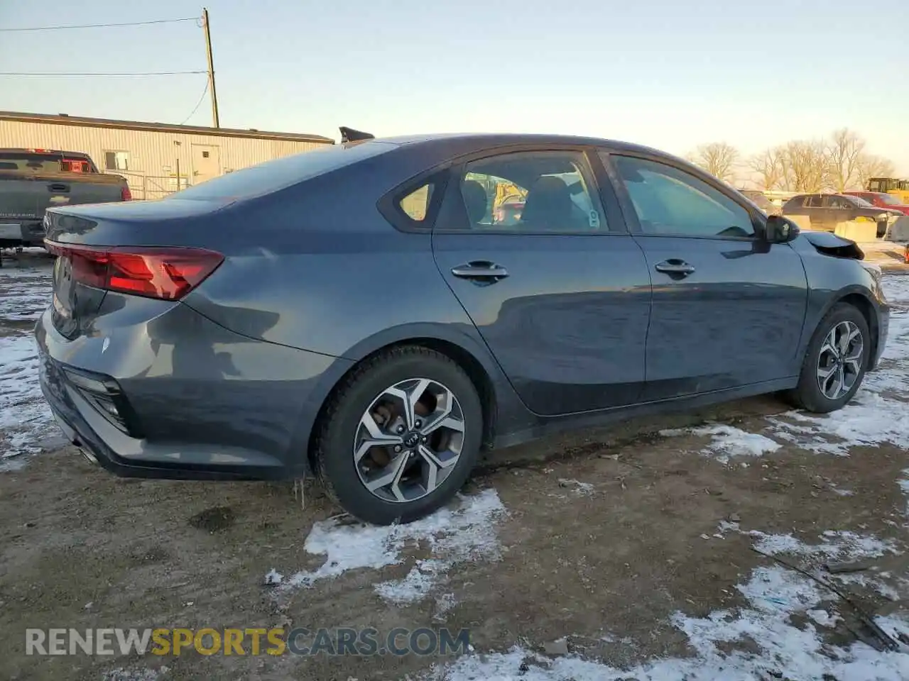 3 Photograph of a damaged car 3KPF24AD0ME334572 KIA FORTE 2021