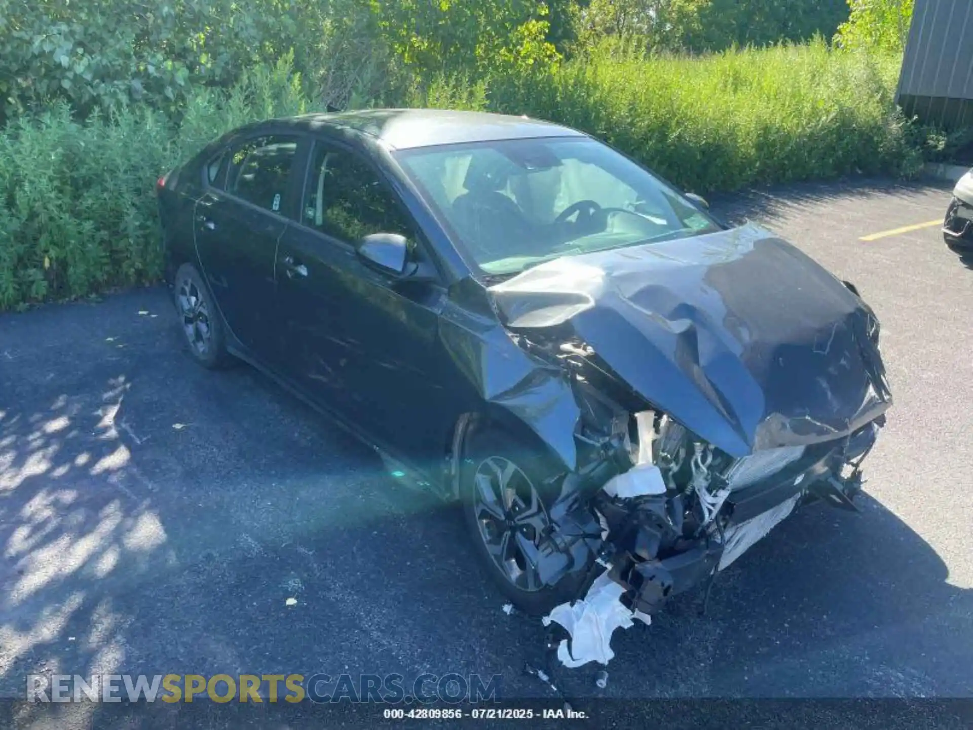 1 Photograph of a damaged car 3KPF24AD0ME337617 KIA FORTE 2021