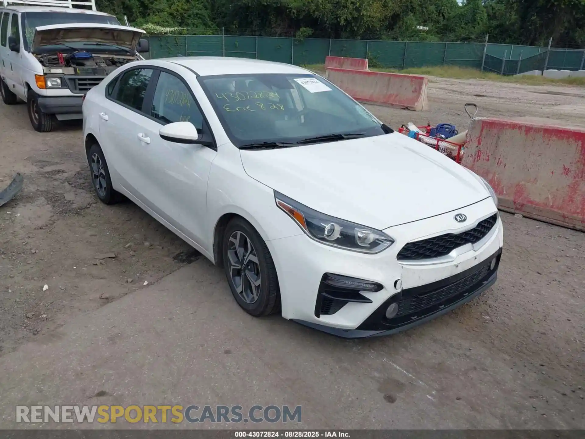 1 Photograph of a damaged car 3KPF24AD0ME343871 KIA FORTE 2021