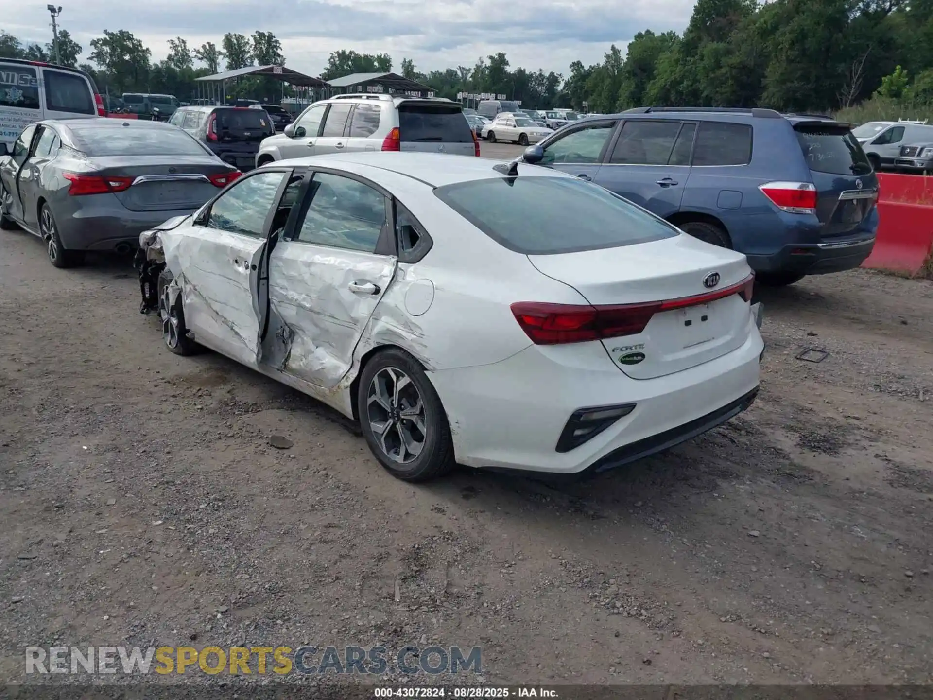 3 Photograph of a damaged car 3KPF24AD0ME343871 KIA FORTE 2021