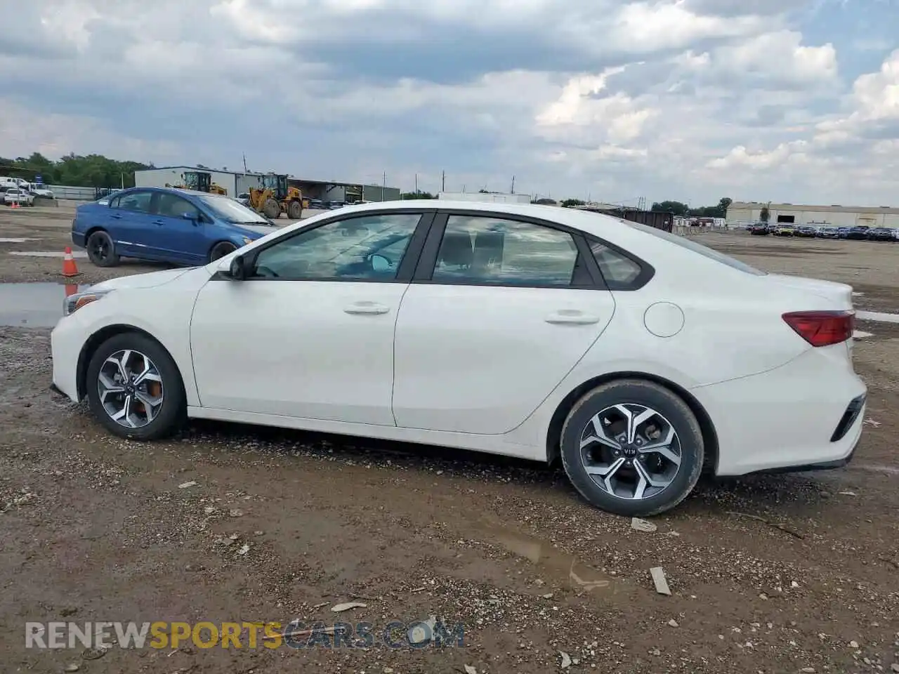 2 fotografías del automóvil dañado 3KPF24AD0ME348567 KIA FORTE 2021