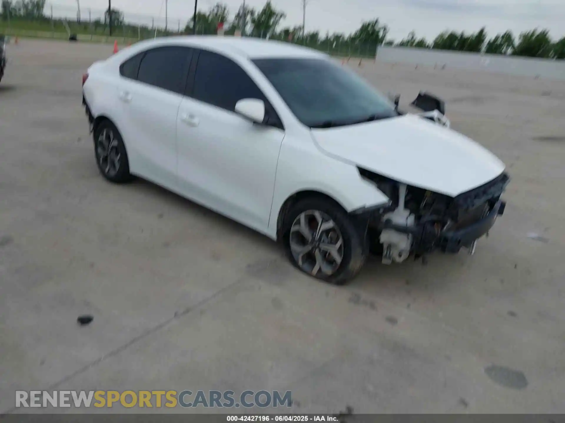 1 Photograph of a damaged car 3KPF24AD0ME361786 KIA FORTE 2021