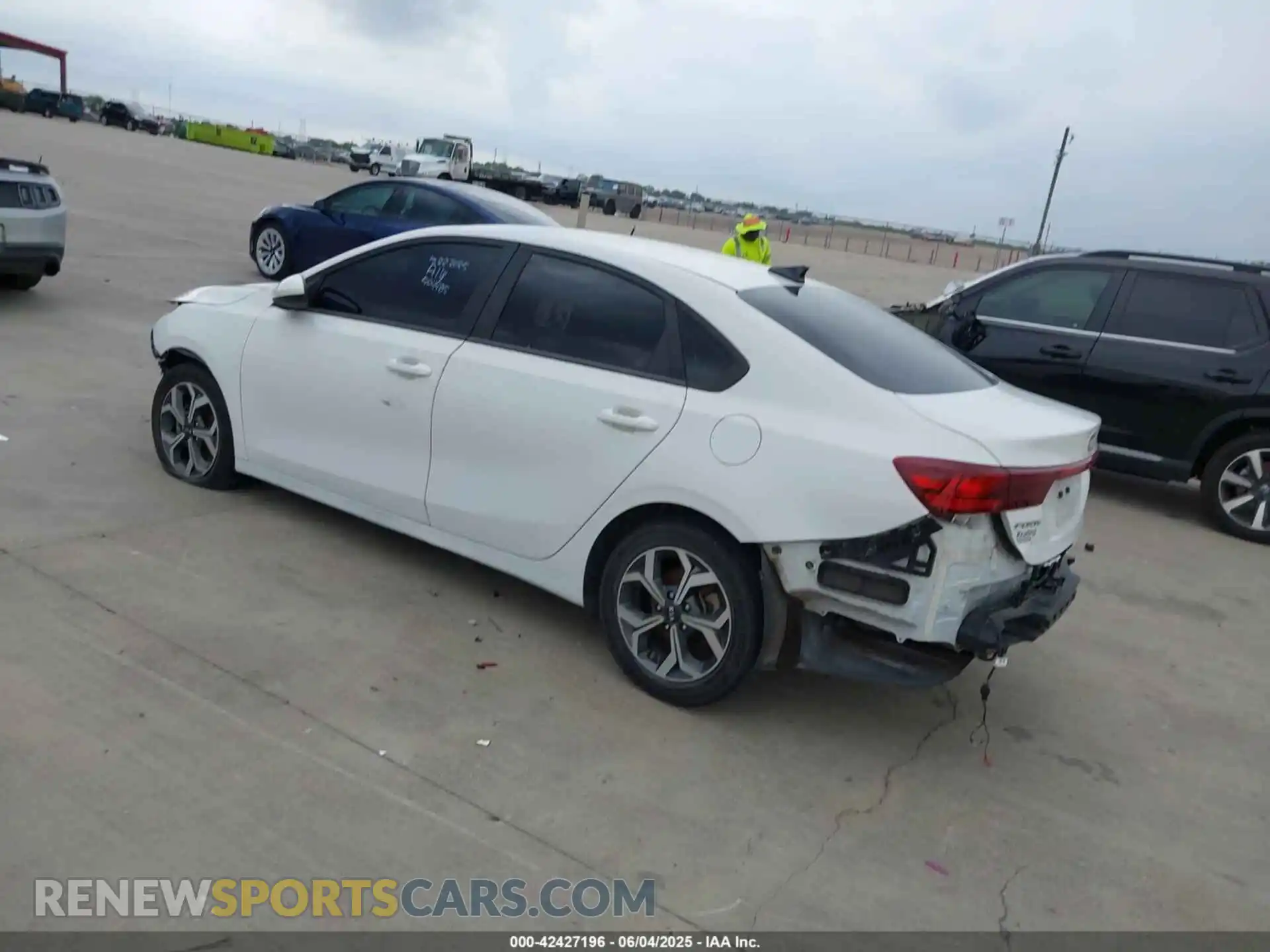 3 Photograph of a damaged car 3KPF24AD0ME361786 KIA FORTE 2021