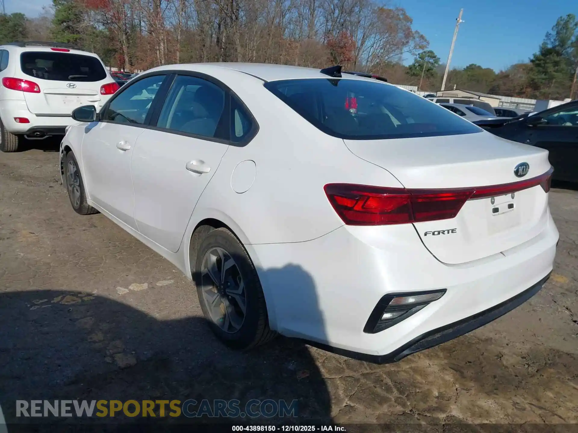 3 Photograph of a damaged car 3KPF24AD0ME369029 KIA FORTE 2021