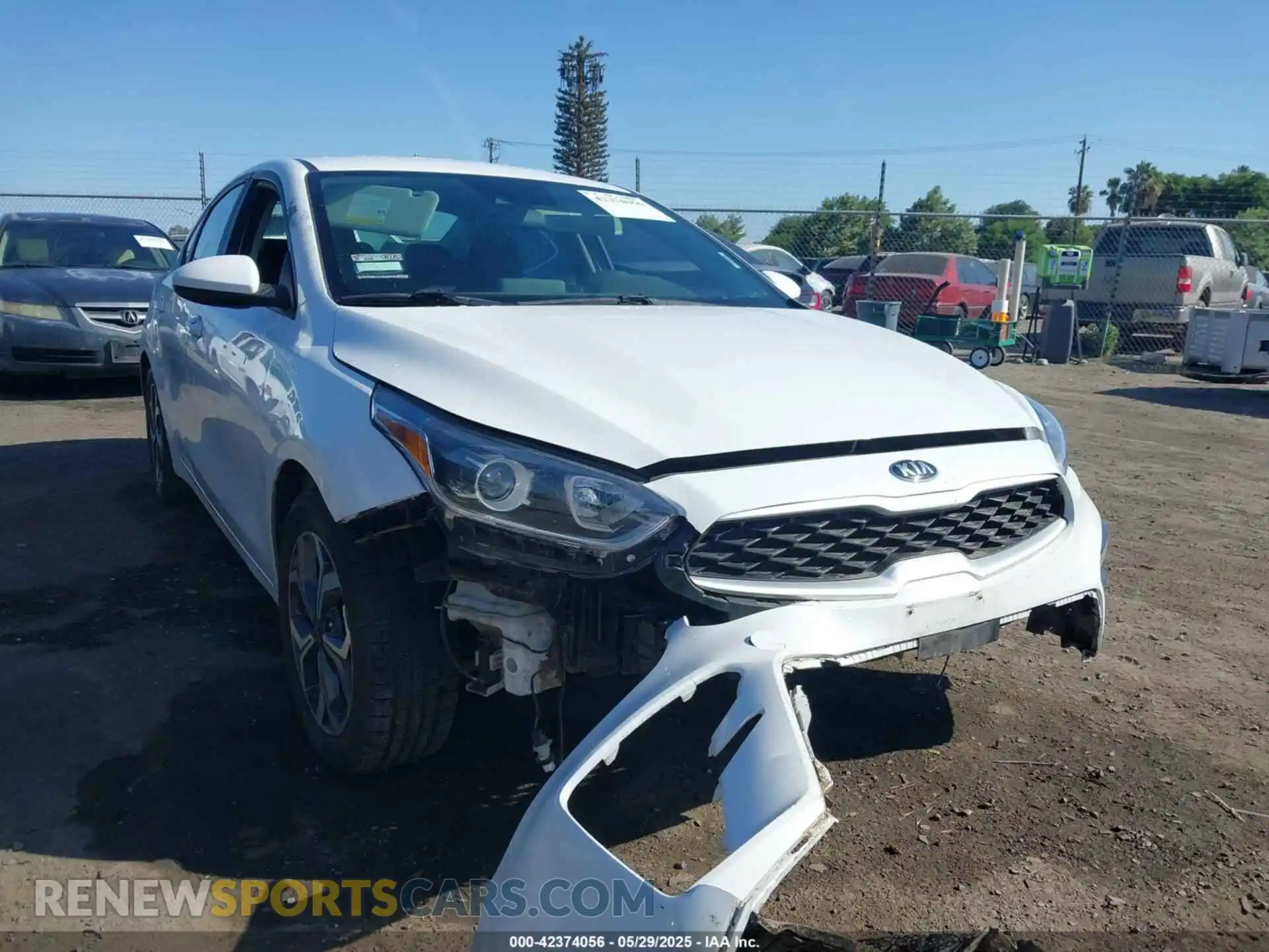 1 Photograph of a damaged car 3KPF24AD0ME369385 KIA FORTE 2021