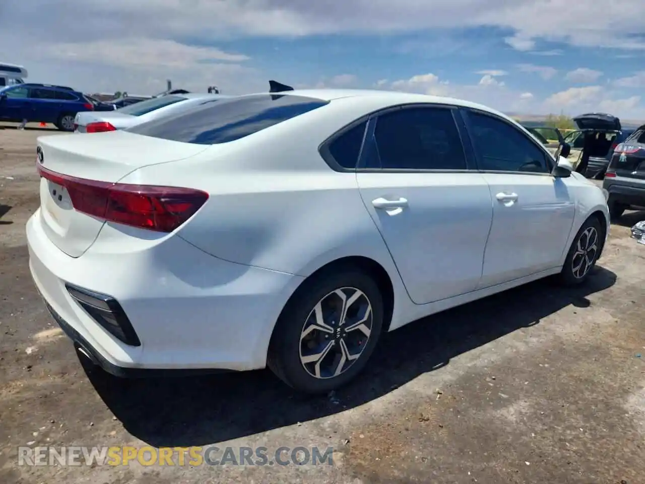3 Фотография поврежденного автомобиля 3KPF24AD1ME265178 KIA FORTE 2021