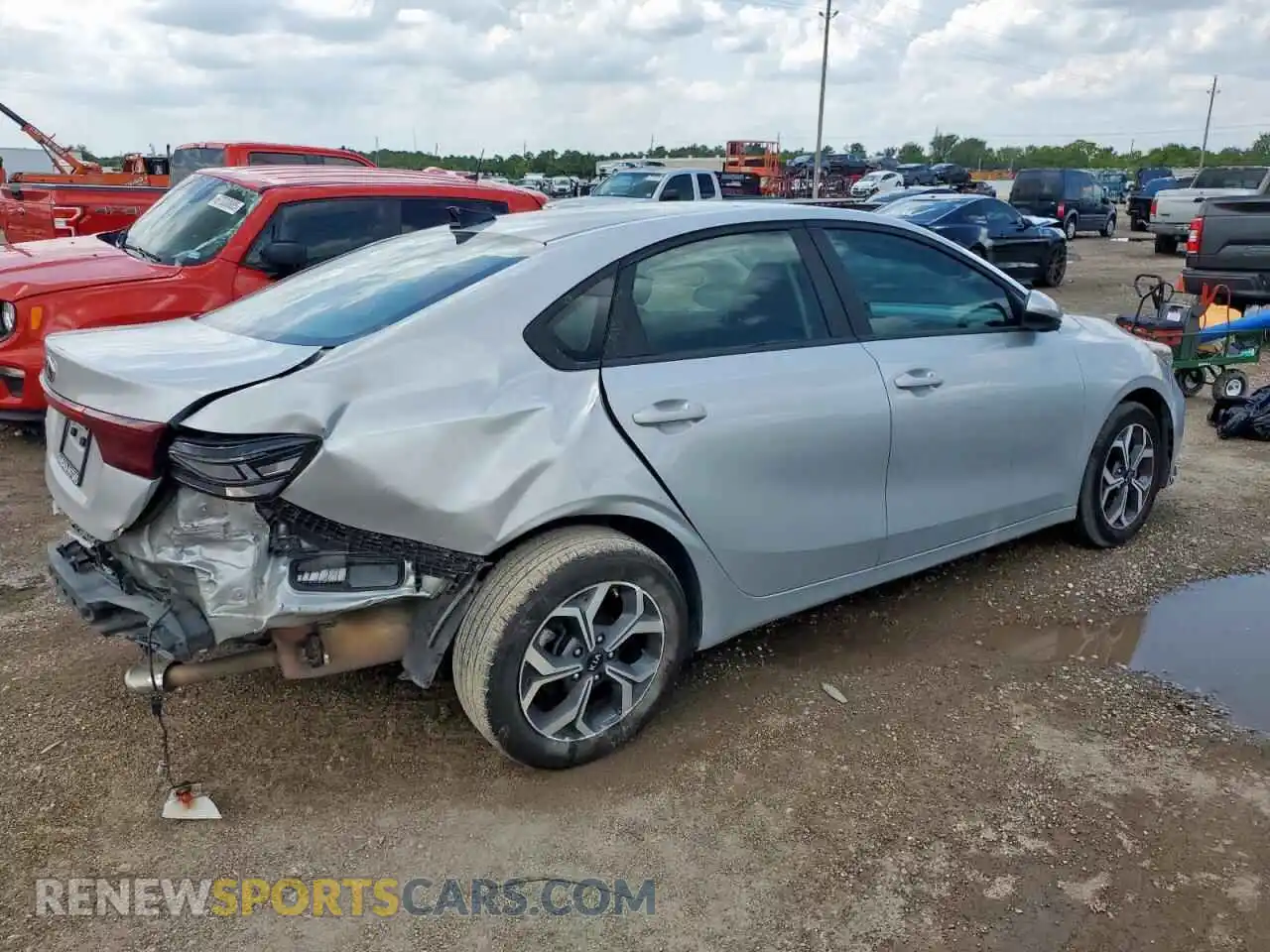 3 Photograph of a damaged car 3KPF24AD1ME307719 KIA FORTE 2021