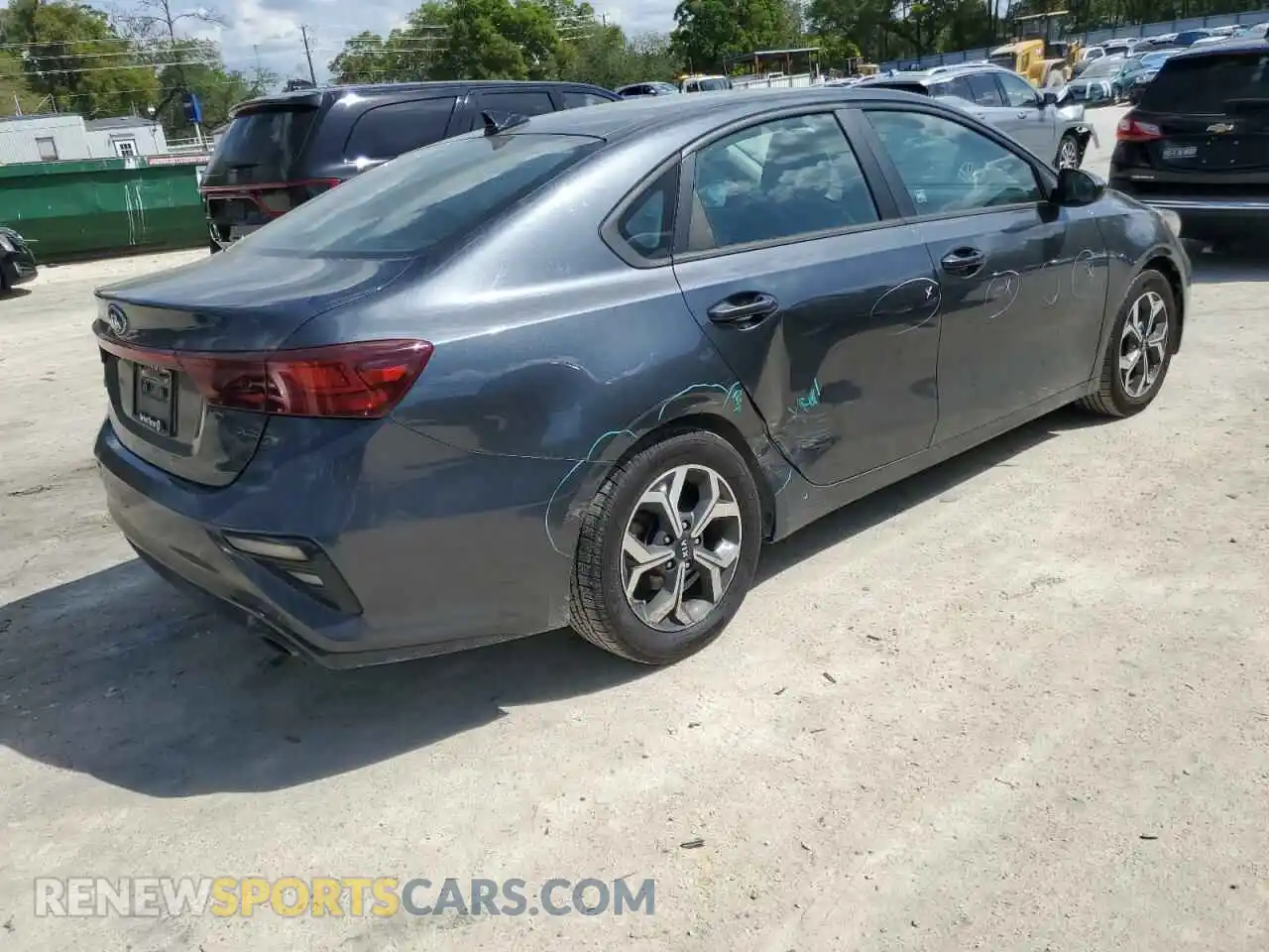 3 Photograph of a damaged car 3KPF24AD1ME319501 KIA FORTE 2021