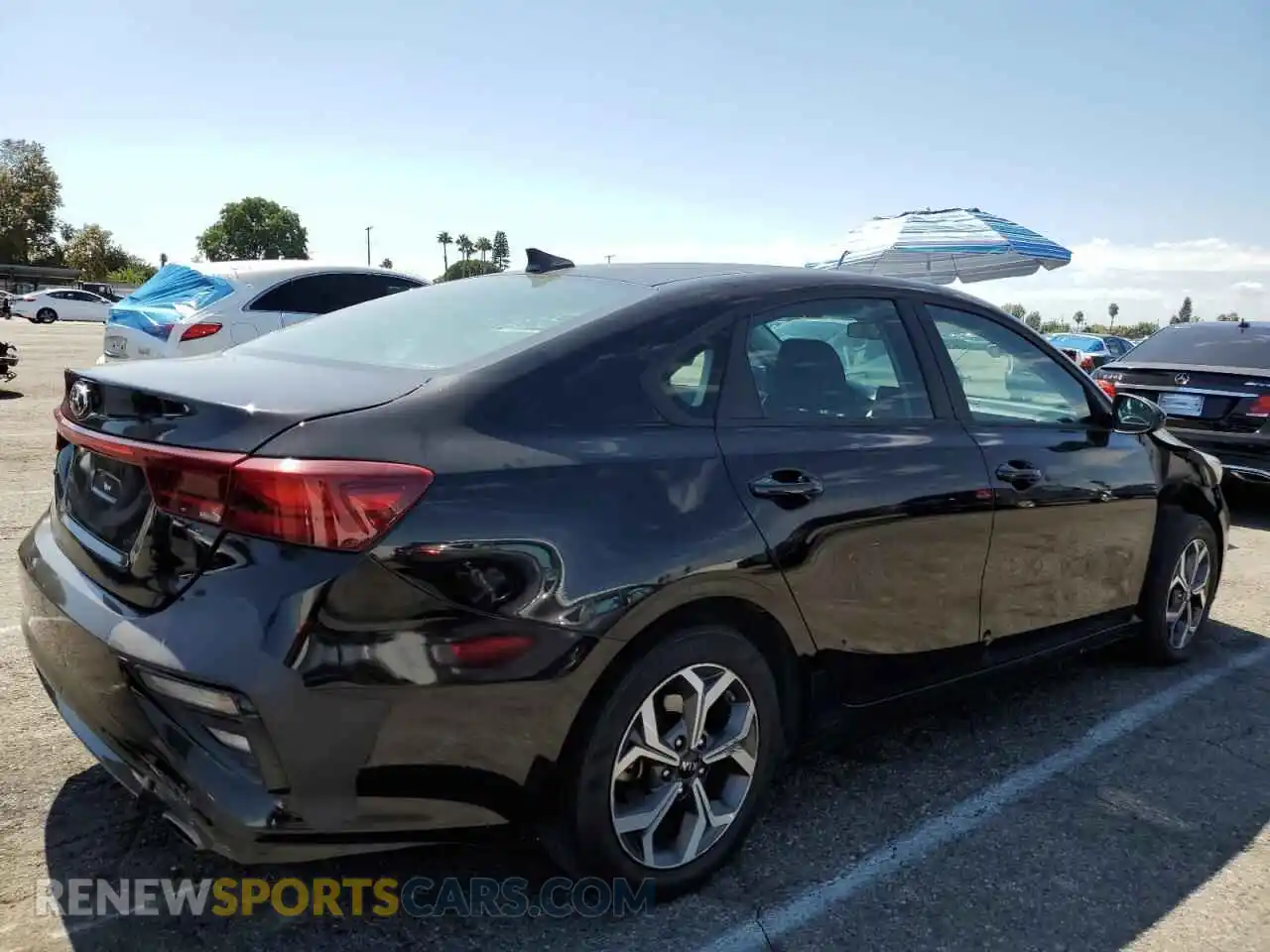 3 Photograph of a damaged car 3KPF24AD1ME331325 KIA FORTE 2021