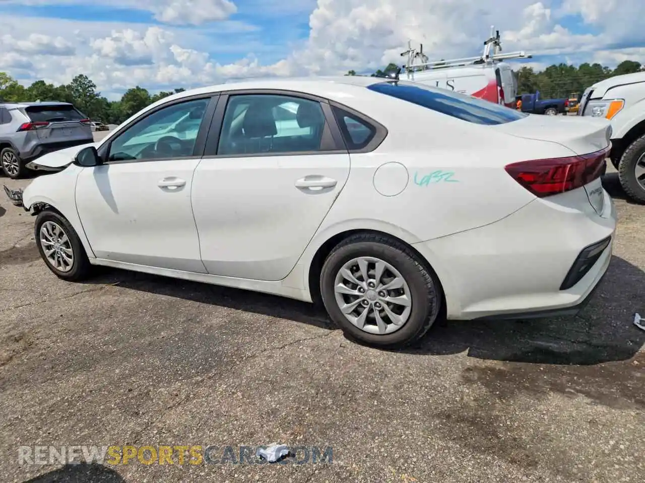 2 Фотография поврежденного автомобиля 3KPF24AD1ME339716 KIA FORTE 2021
